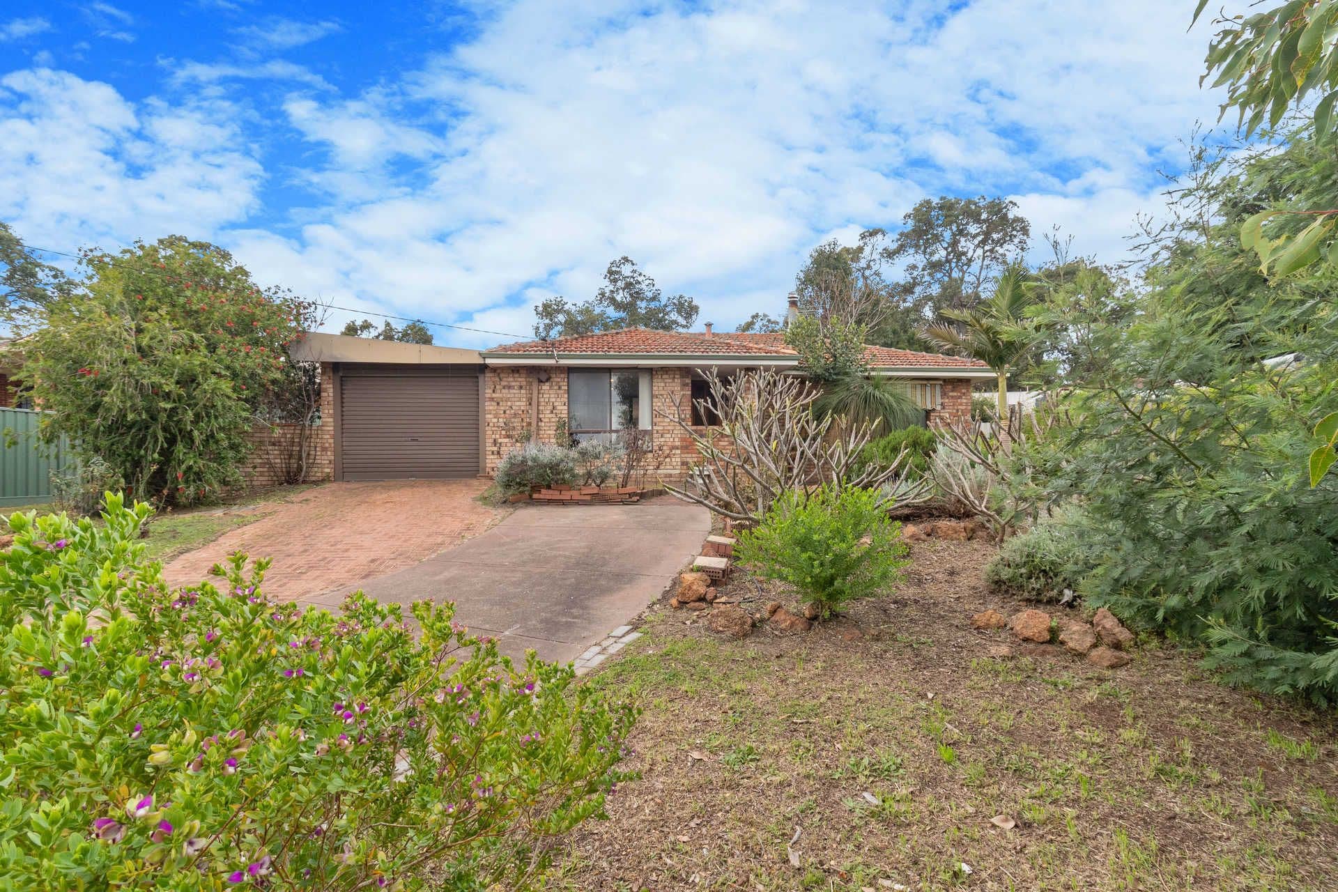 27 Gloucester Road, Kalamunda WA 6076, Kalamunda - Image 1