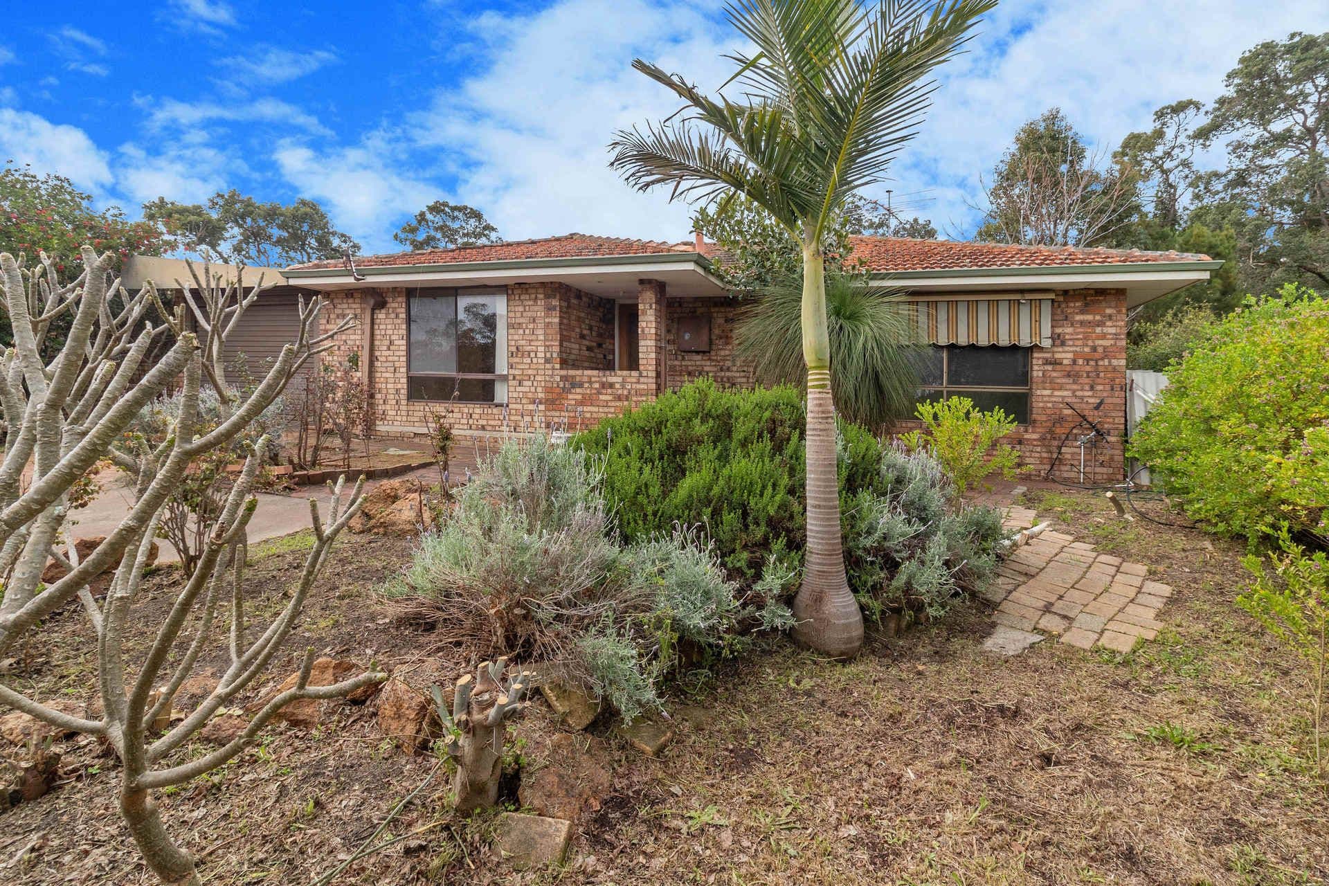 27 Gloucester Road, Kalamunda WA 6076, Kalamunda - Thumbnail 2