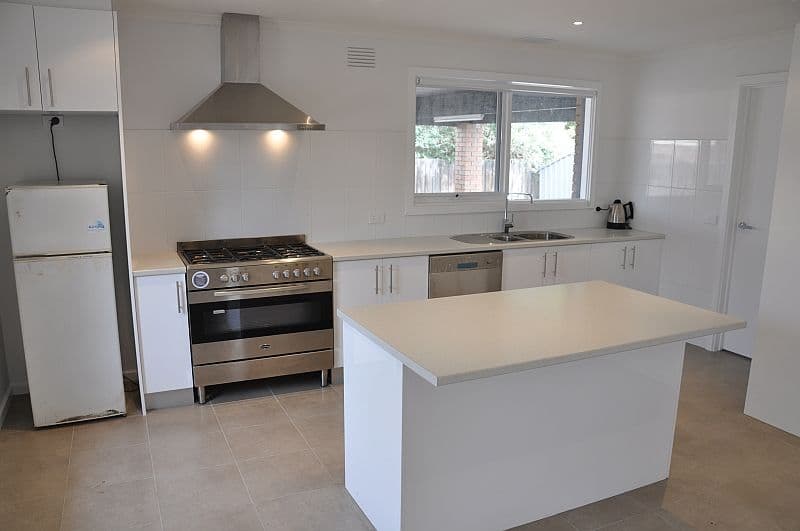 47 Madigan Crescent, MILL PARK VIC 3082, Mill Park - Thumbnail 2