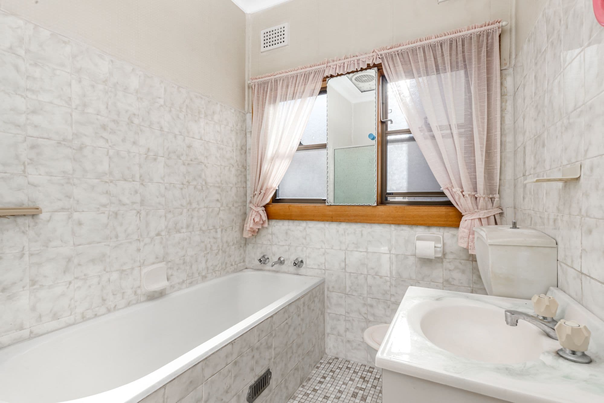 16 Gloucester Avenue, Merrylands NSW 2160, Merrylands - Thumbnail 4