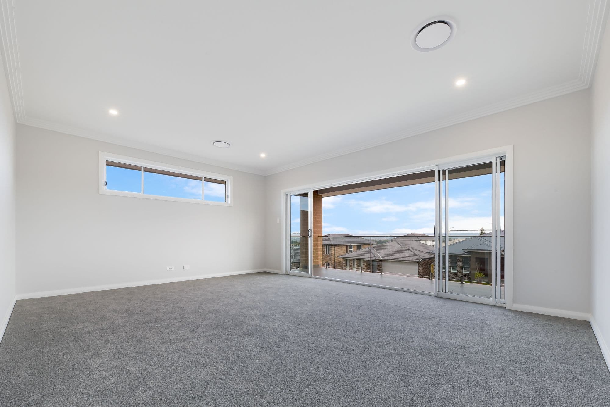 36 Jennings Crescent, Spring Farm - Thumbnail 4