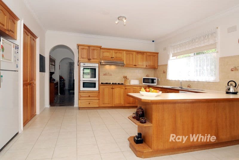 10 Winnipeg Street, ROWVILLE VIC 3178, Rowville - Thumbnail 2