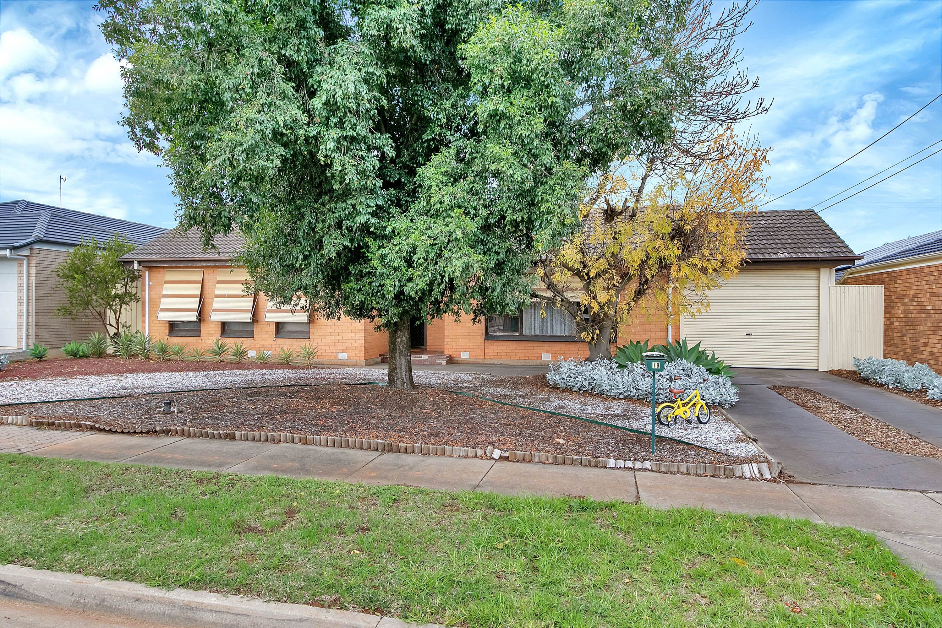 18 Secomb Avenue, Parafield Gardens SA 5107, Parafield Gardens - Image 1