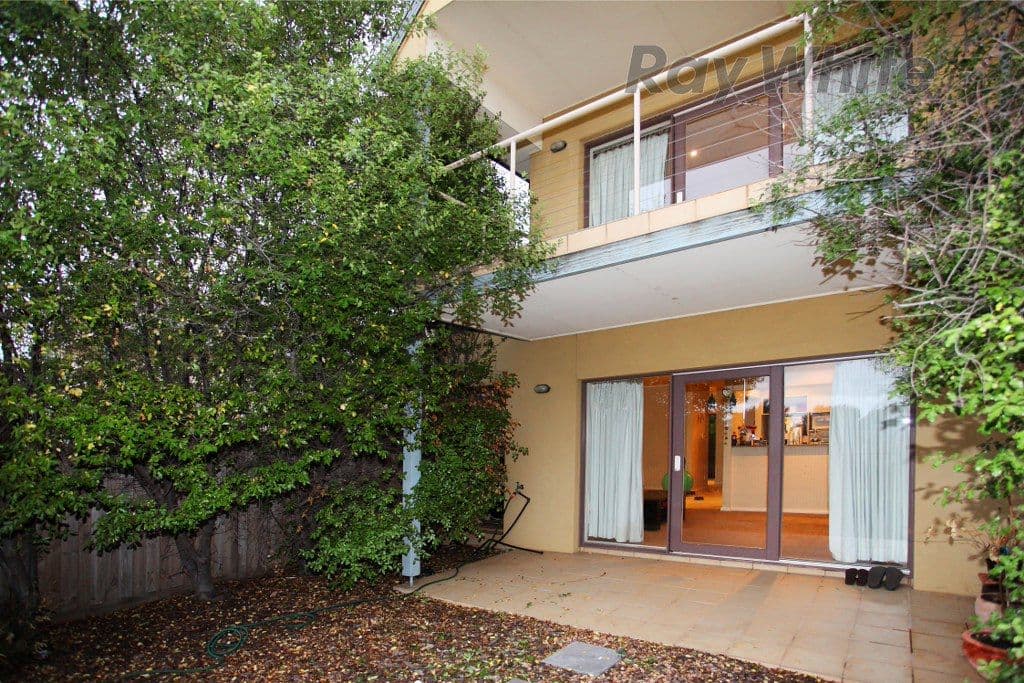  1 Greg Norman Drive, POINT COOK VIC 3030, Point Cook - Thumbnail 2