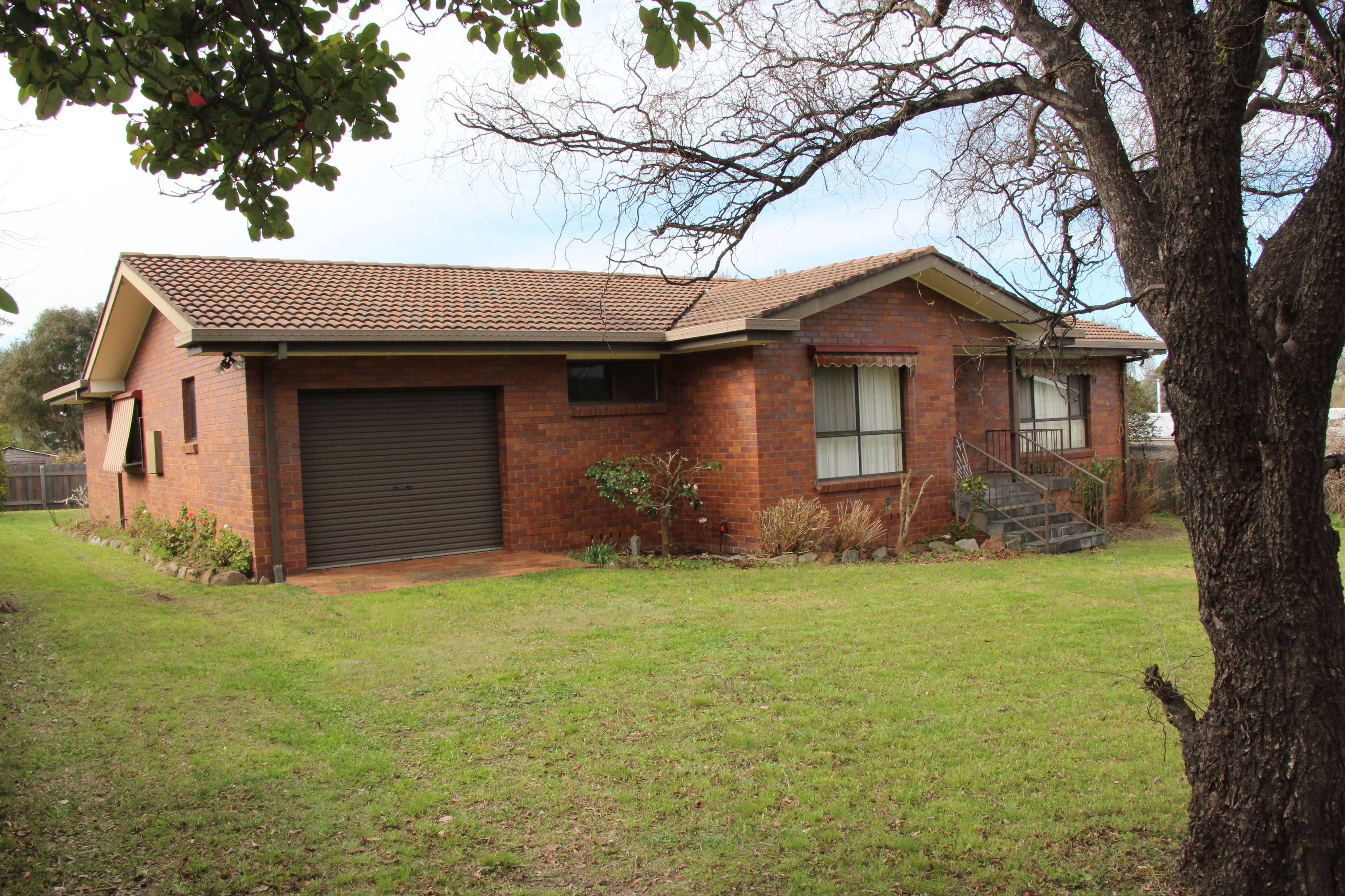 70 Molesworth Street, Tenterfield - Image 1