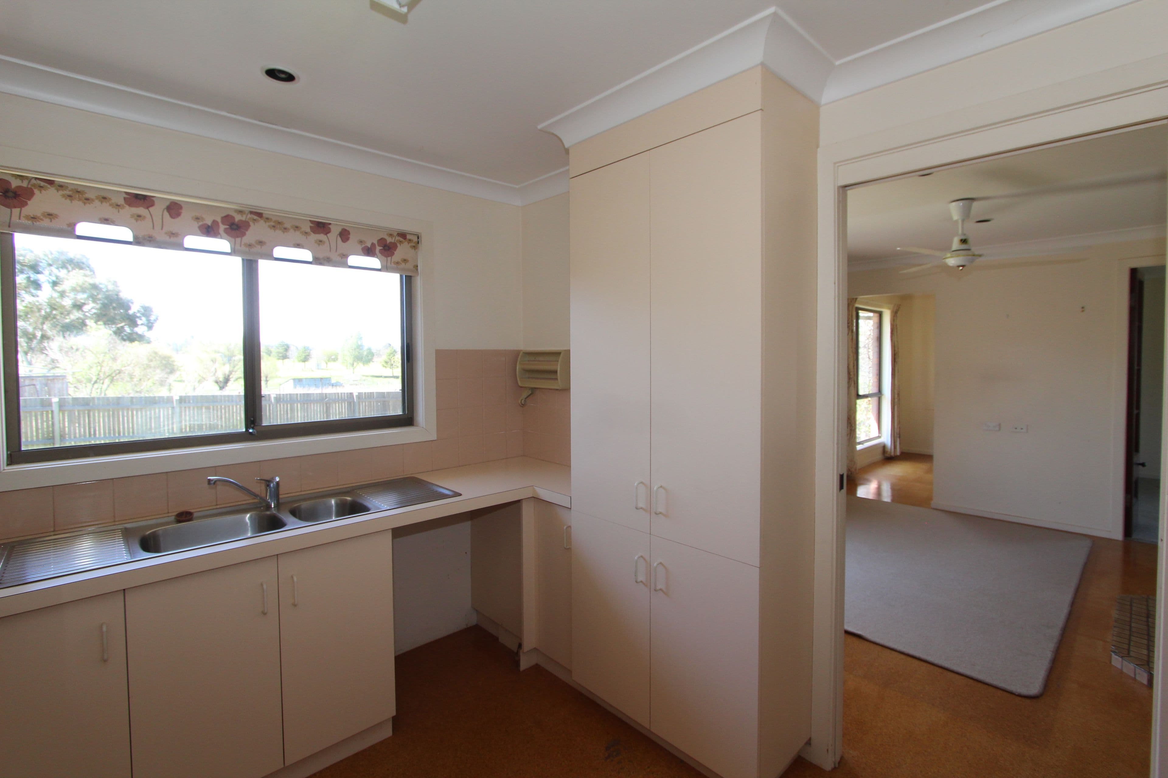 70 Molesworth Street, Tenterfield - Thumbnail 3