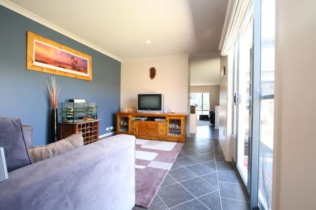 54  Ayrton Street, GUNGAHLIN ACT 2912, Gungahlin - Thumbnail 4
