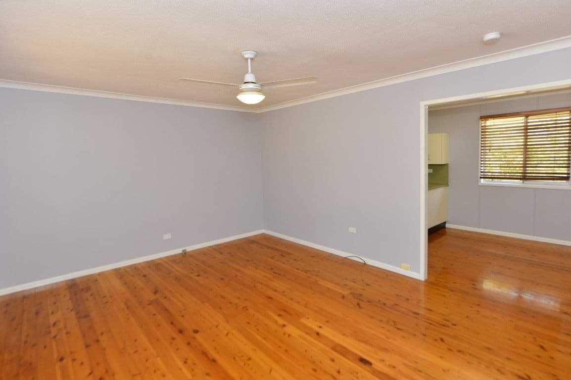 64 Sardon Street, CENTENARY HEIGHTS QLD 4350, Centenary Heights - Thumbnail 3