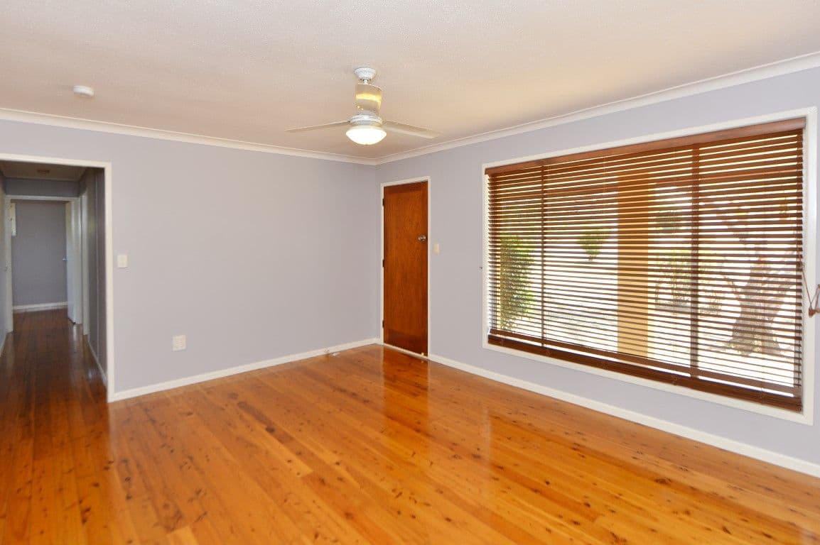 64 Sardon Street, CENTENARY HEIGHTS QLD 4350, Centenary Heights - Thumbnail 4