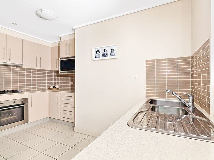 209/1 The Piazza, Wentworth Point - Thumbnail 3