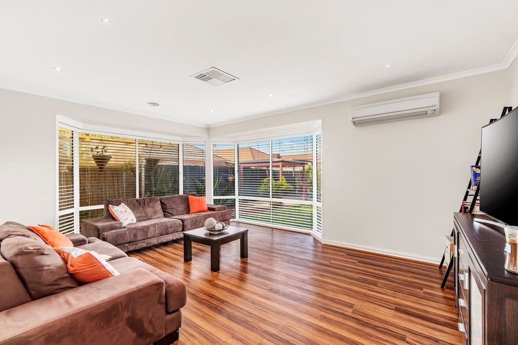 3 Mirage Way, South Morang VIC 3752, South Morang - Thumbnail 2
