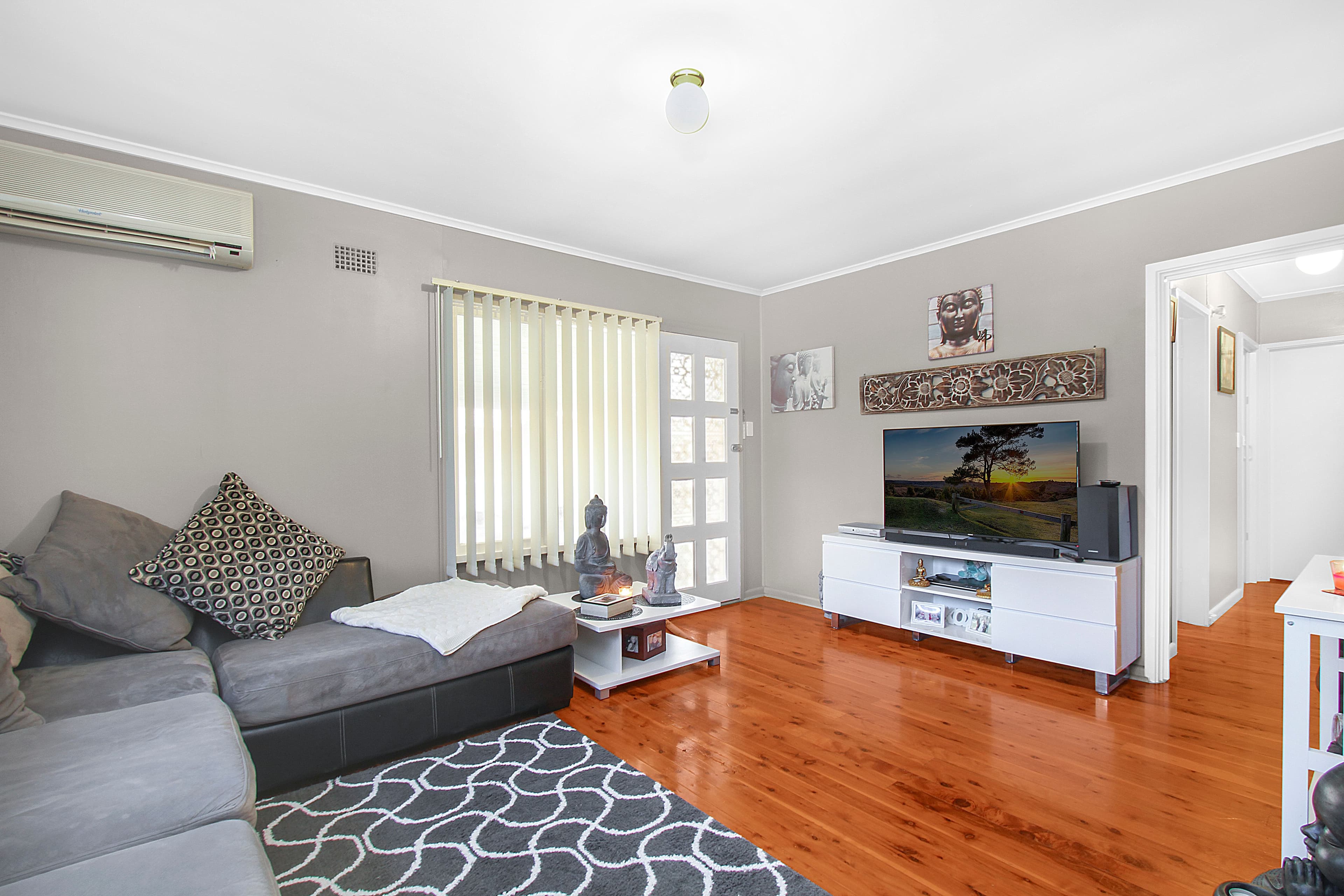 4 Eureka Crescent, Sadleir - Thumbnail 2