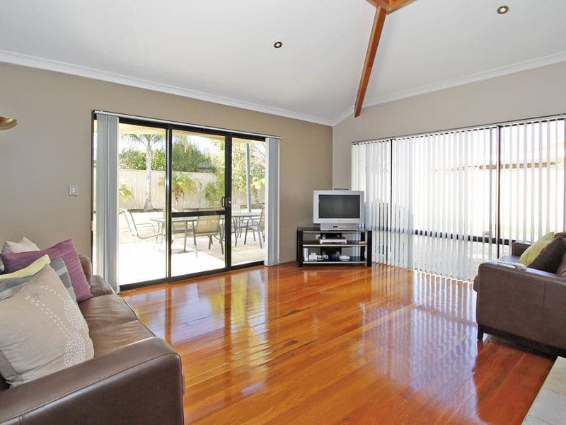 13 Willoughby Close, Redlynch, QLD, 4870, Redlynch - Thumbnail 4