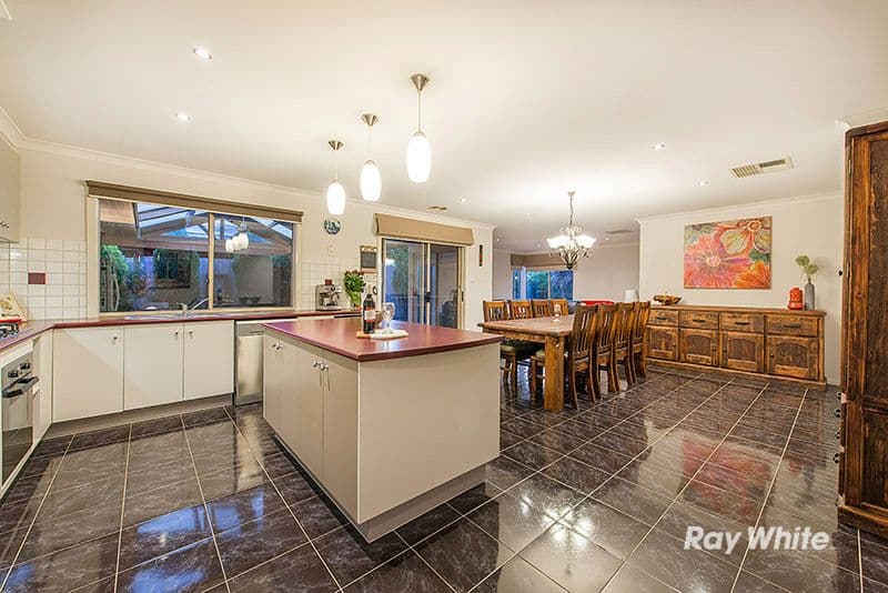 66 Ferndown Drive, Cranbourne VIC 3977, Cranbourne - Thumbnail 4