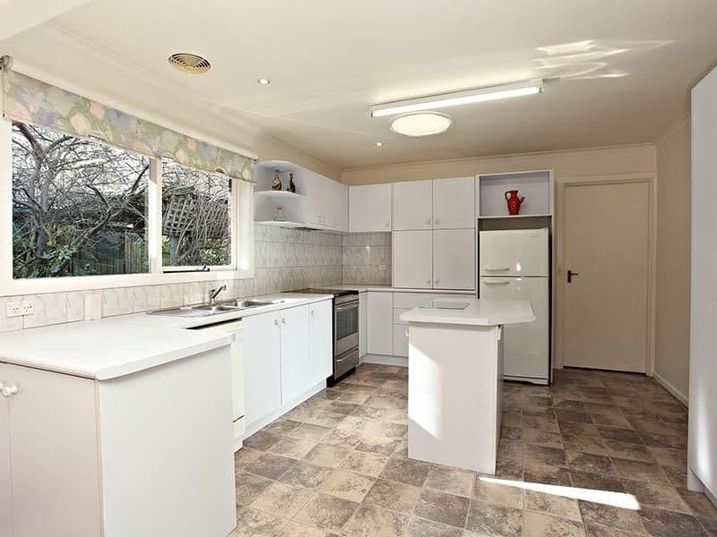 6  BENNISON Street, CROYDON VIC 3136, Croydon - Thumbnail 2