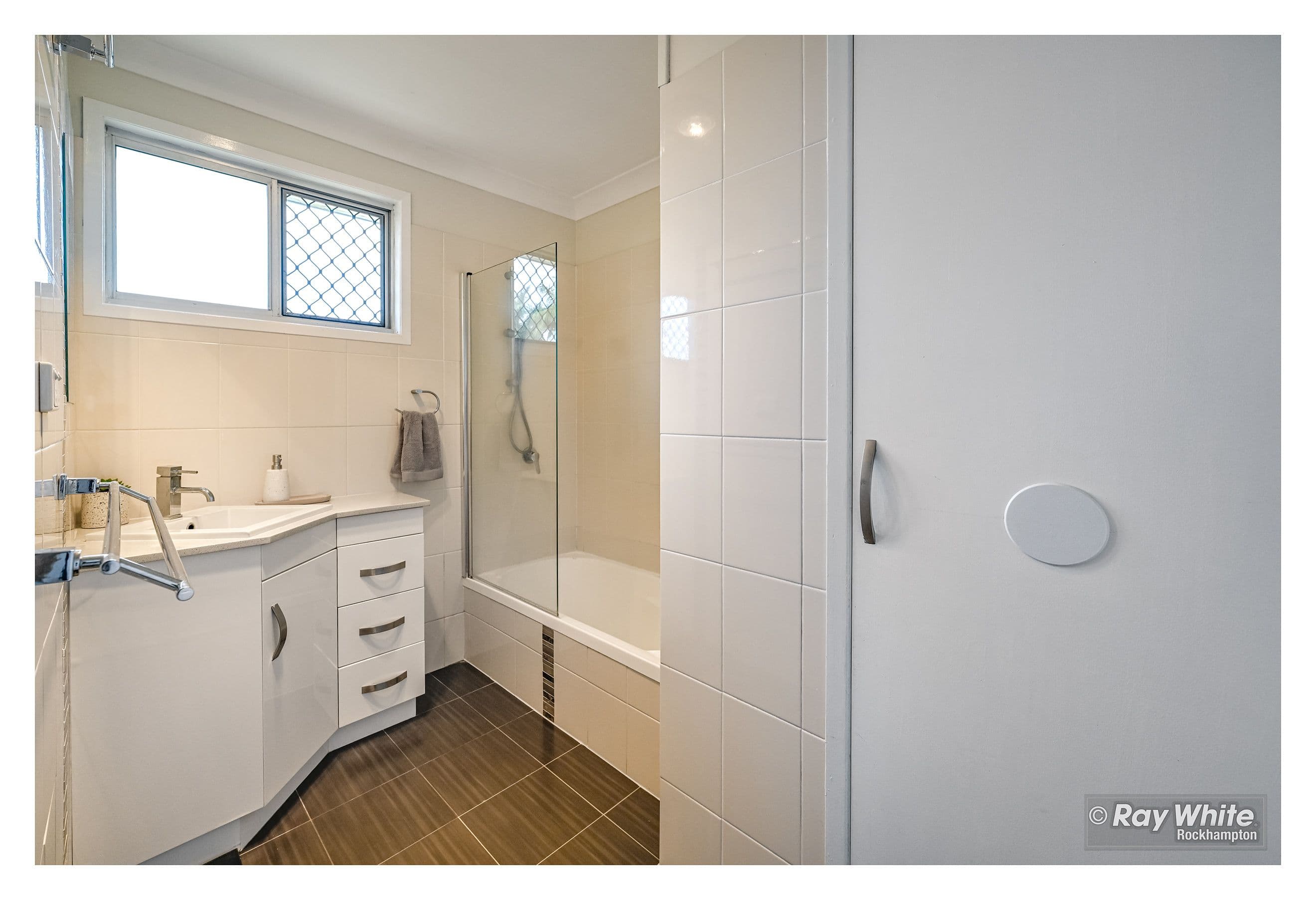 422 Richardson Road, Norman Gardens QLD 4701, Norman Gardens - Thumbnail 5