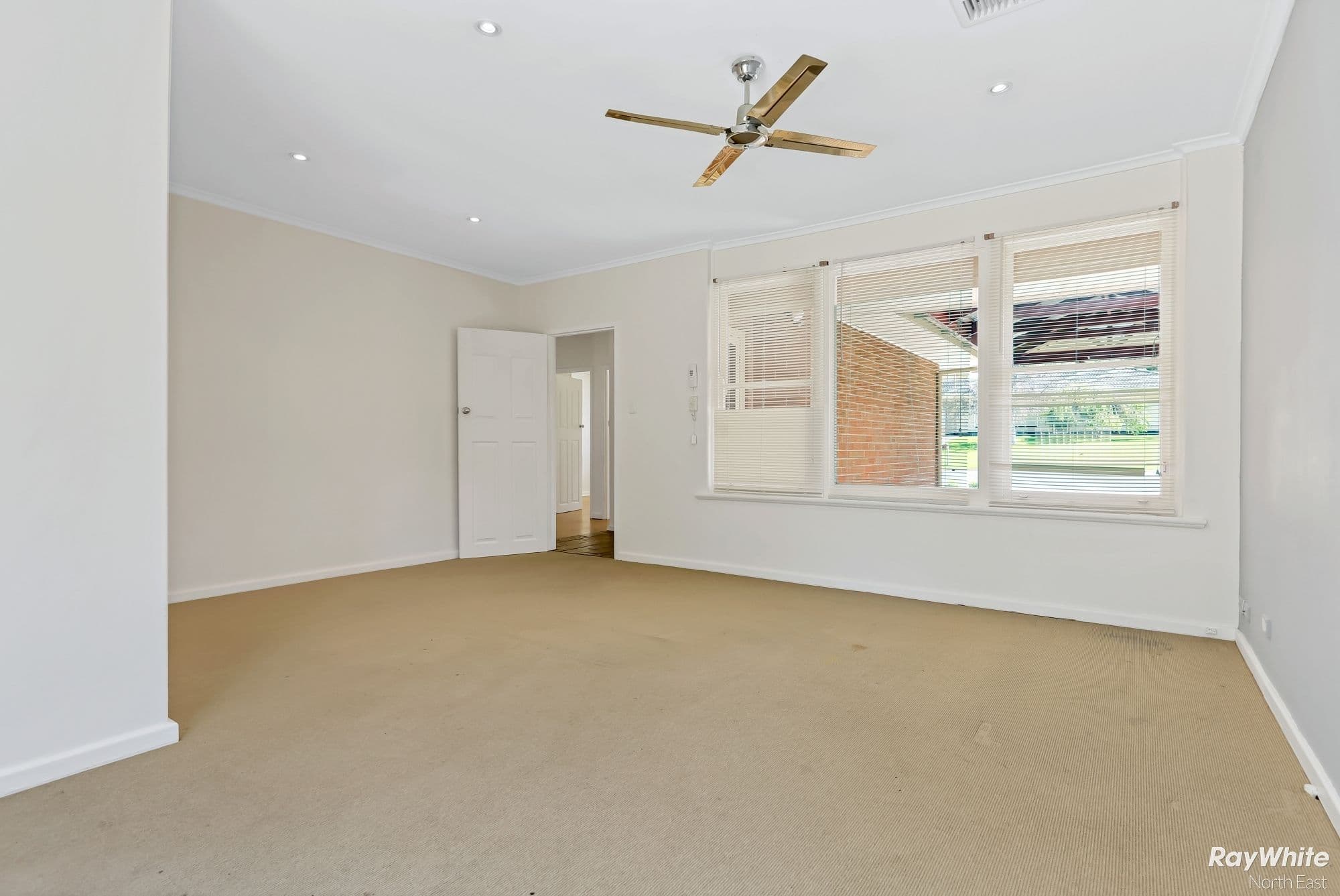 53 Salisbury Avenue, Valley View SA 5093, Valley View - Thumbnail 3