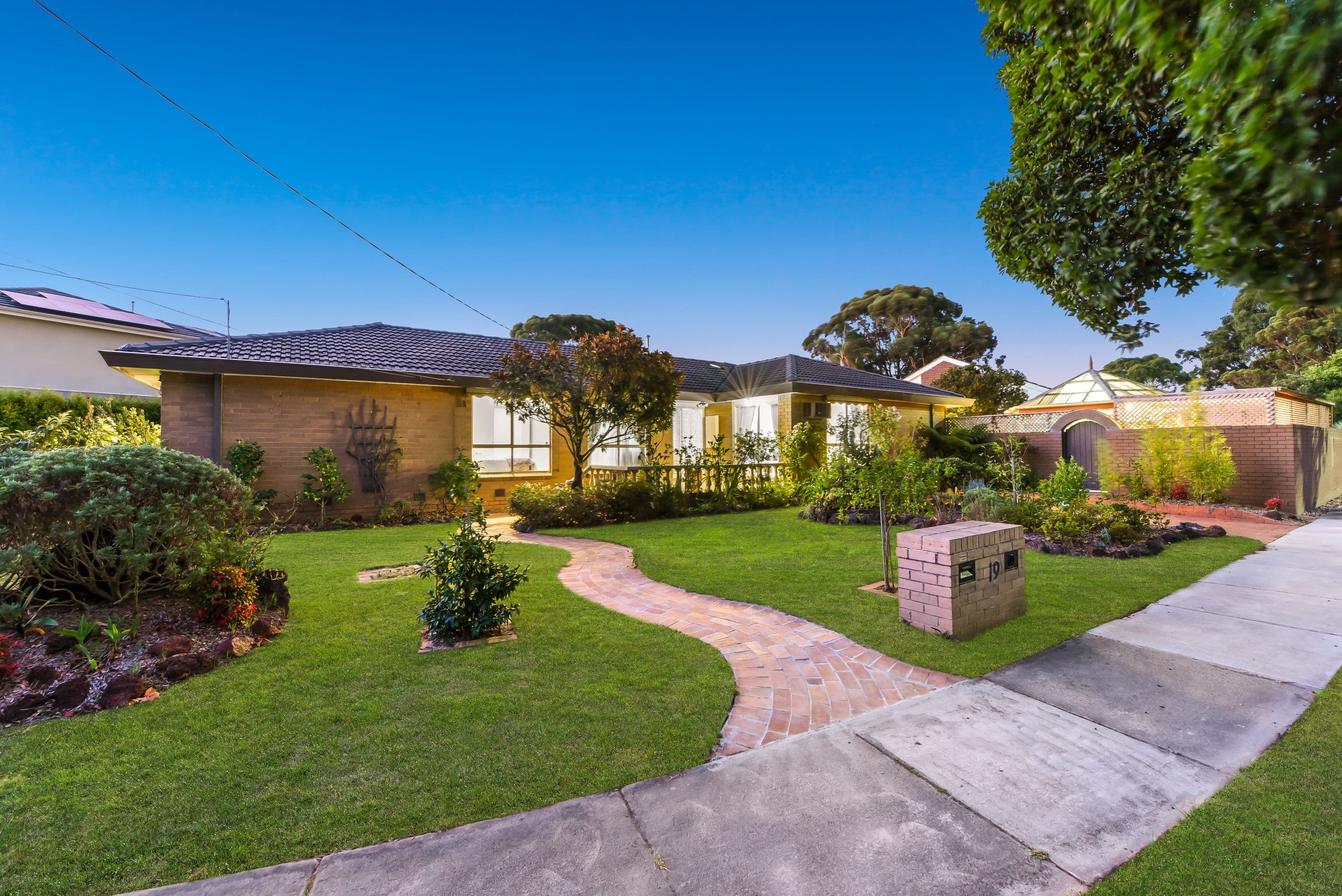 19 Mavista Avenue, Glen Waverley VIC 3150, Glen Waverley - Image 1
