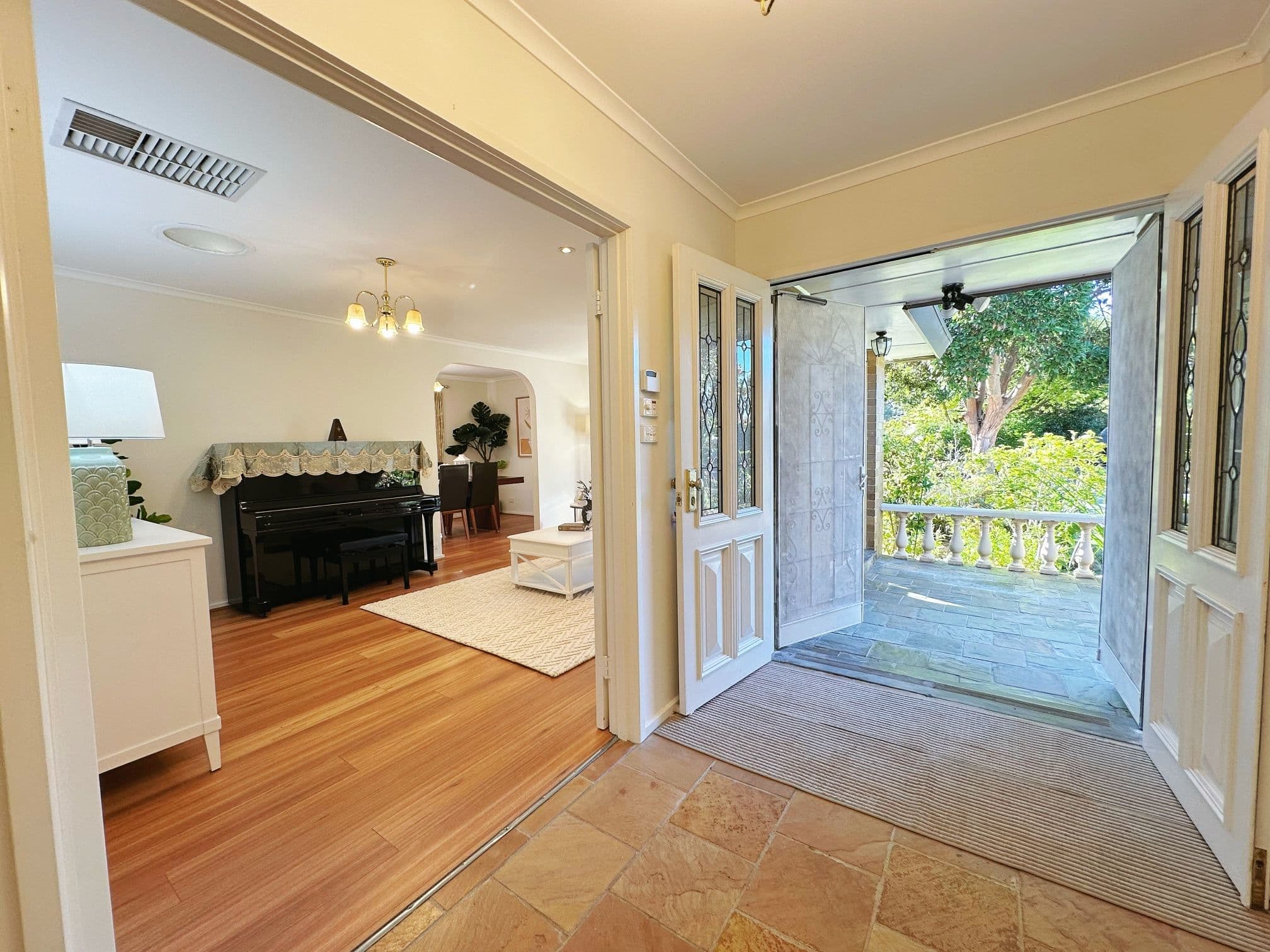 19 Mavista Avenue, Glen Waverley VIC 3150, Glen Waverley - Thumbnail 3