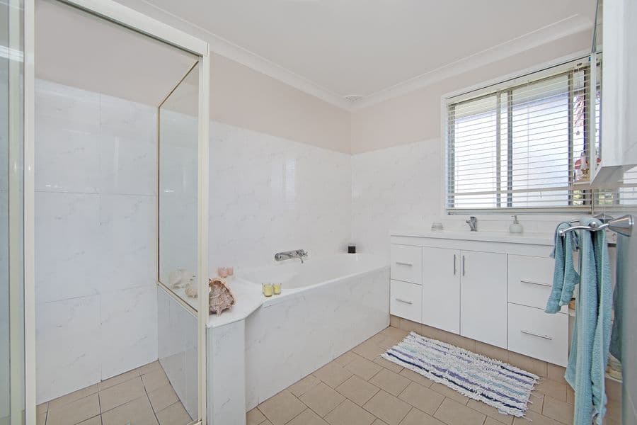 20 Talara Avenue, Bateau Bay NSW 2261, Bateau Bay - Thumbnail 5