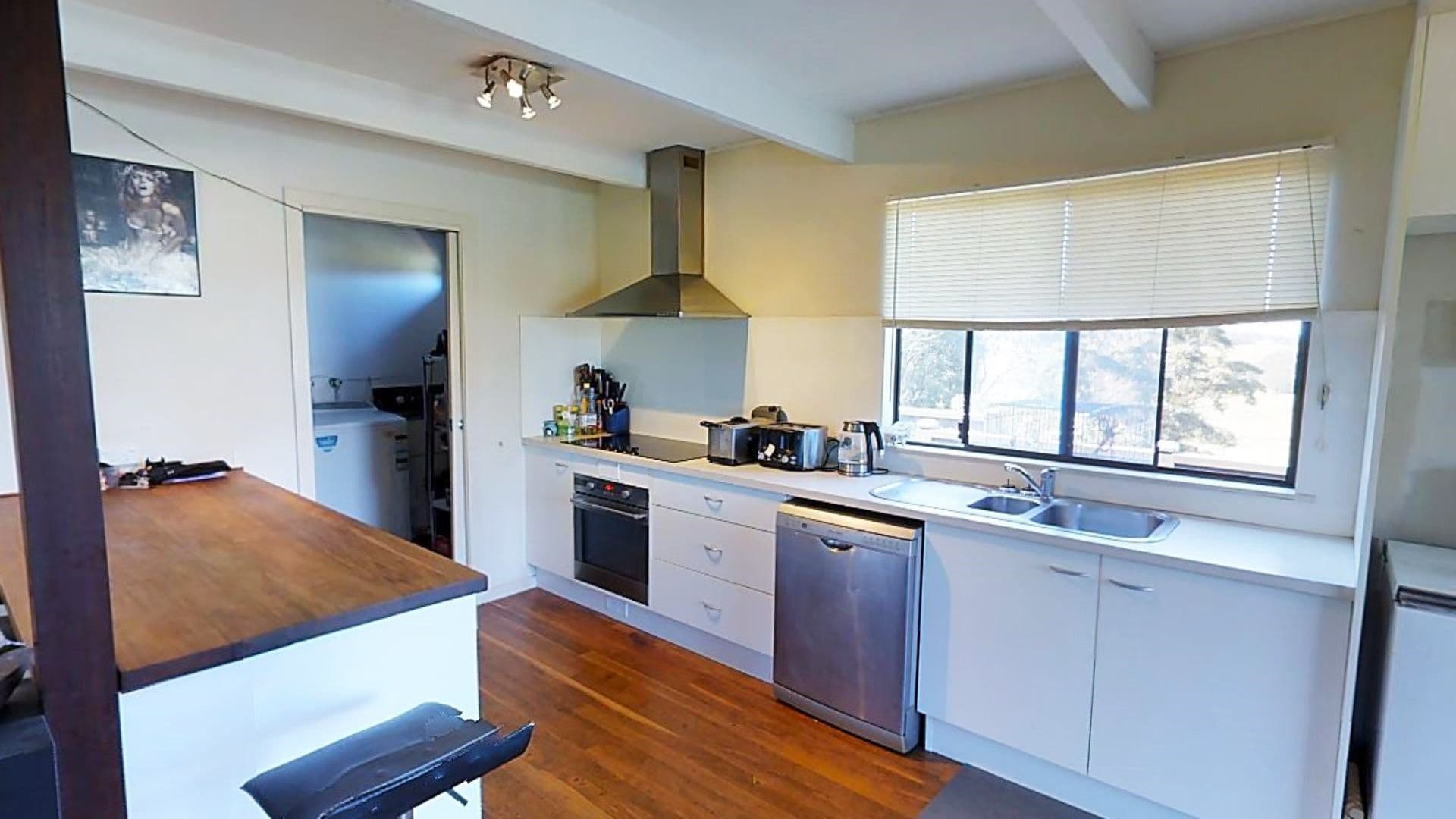 214 Princes Highway, Milton - Thumbnail 2