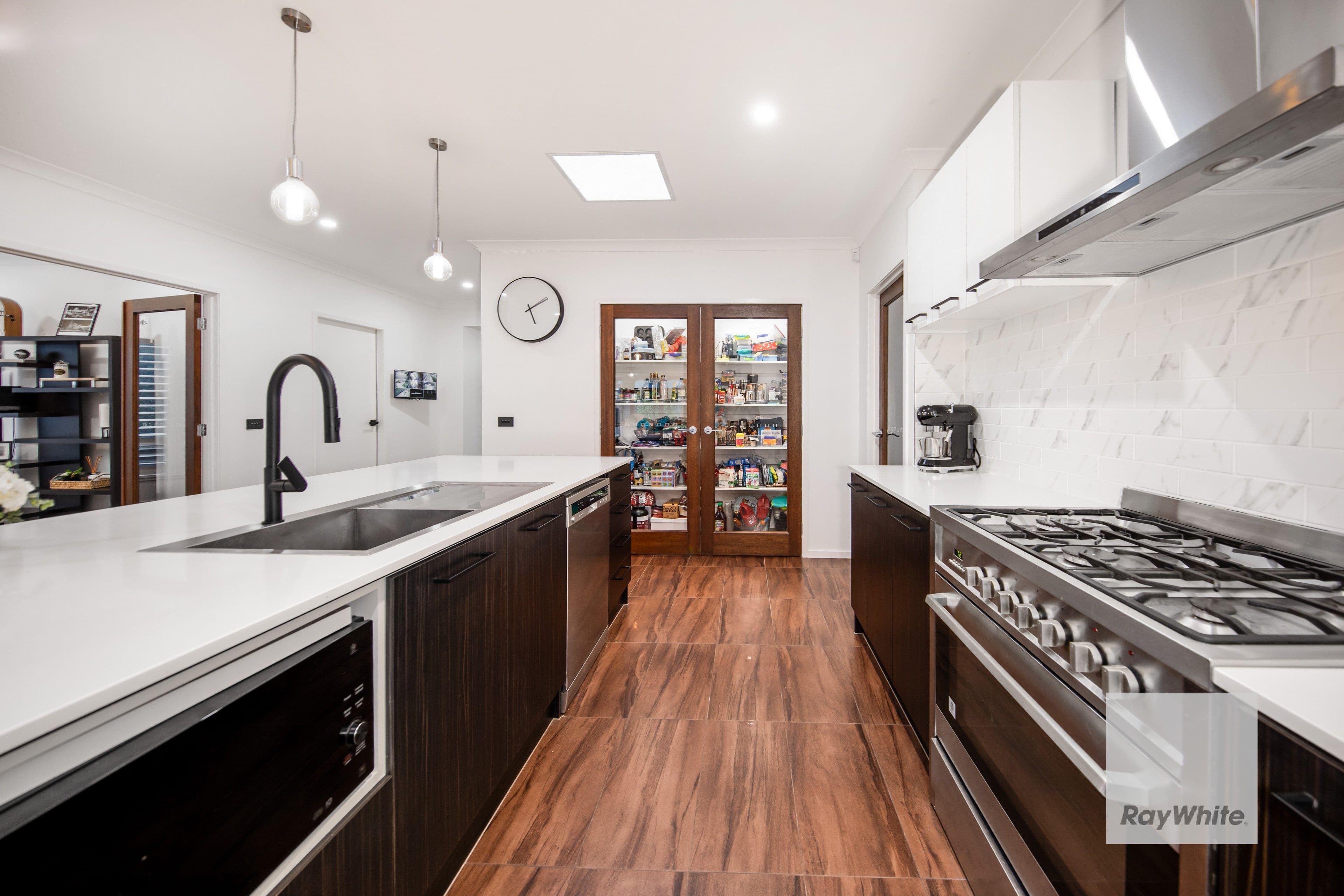 28 Morton Boulevard, Taylors Hill VIC 3037, Taylors Hill - Thumbnail 6