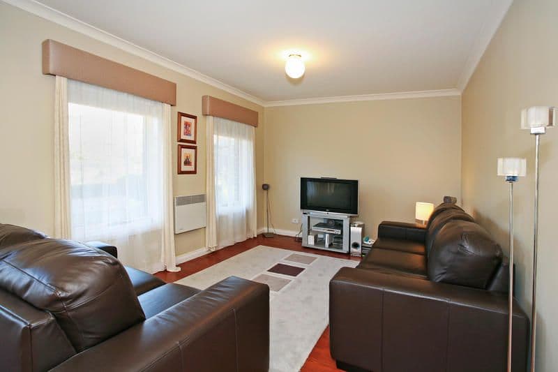 35 Monterey Drive, WAURN PONDS VIC 3216, Waurn Ponds - Thumbnail 2