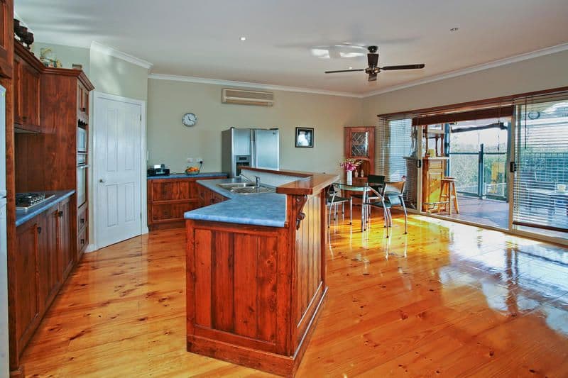 35 Monterey Drive, WAURN PONDS VIC 3216, Waurn Ponds - Thumbnail 8