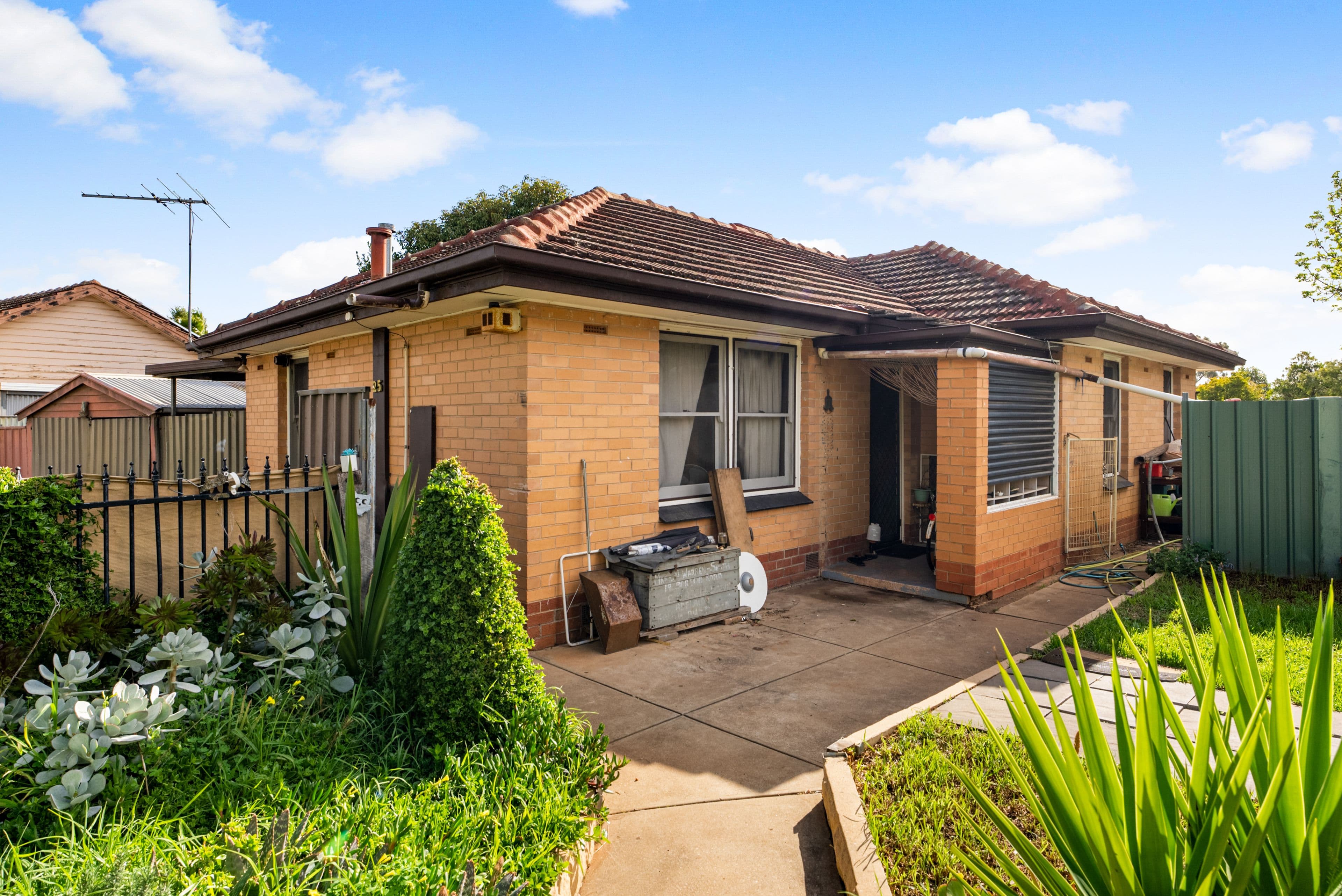 25 Barton Road, Elizabeth Downs SA 5113, Elizabeth Downs - Thumbnail 2
