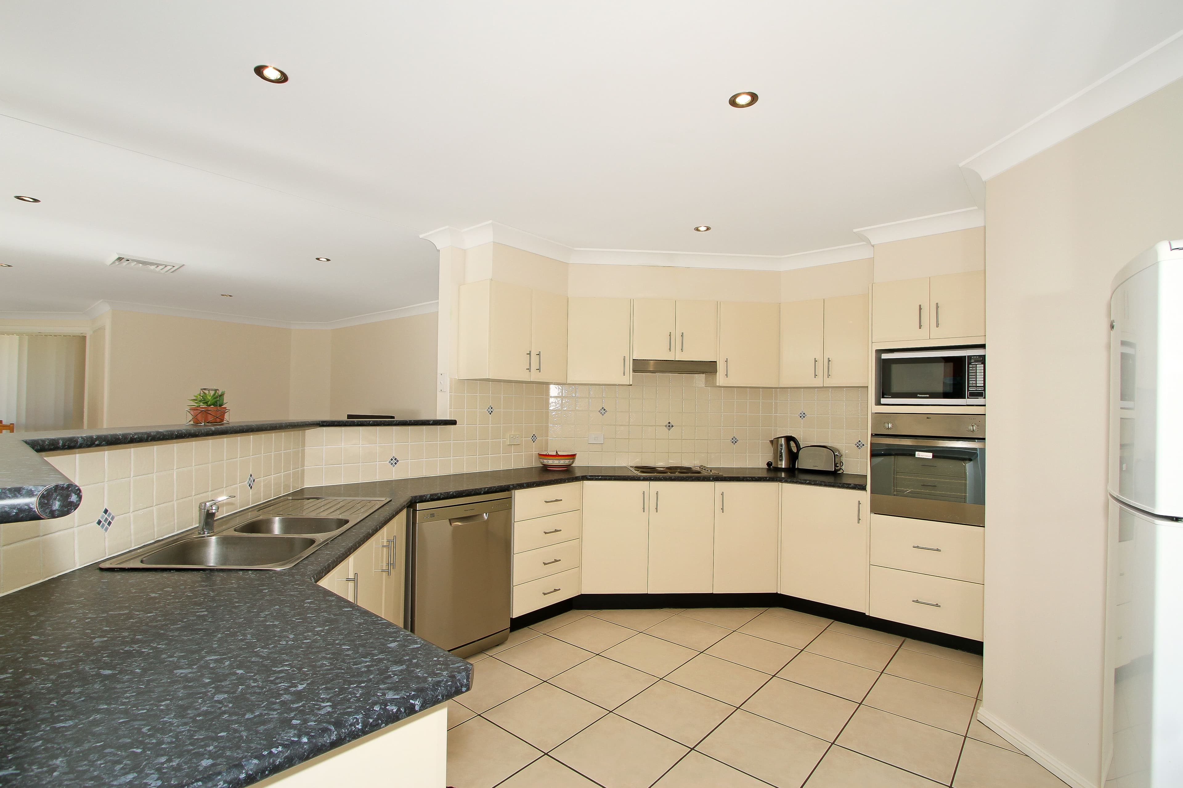 12 The Grove, Tamworth NSW 2340, Tamworth - Thumbnail 4