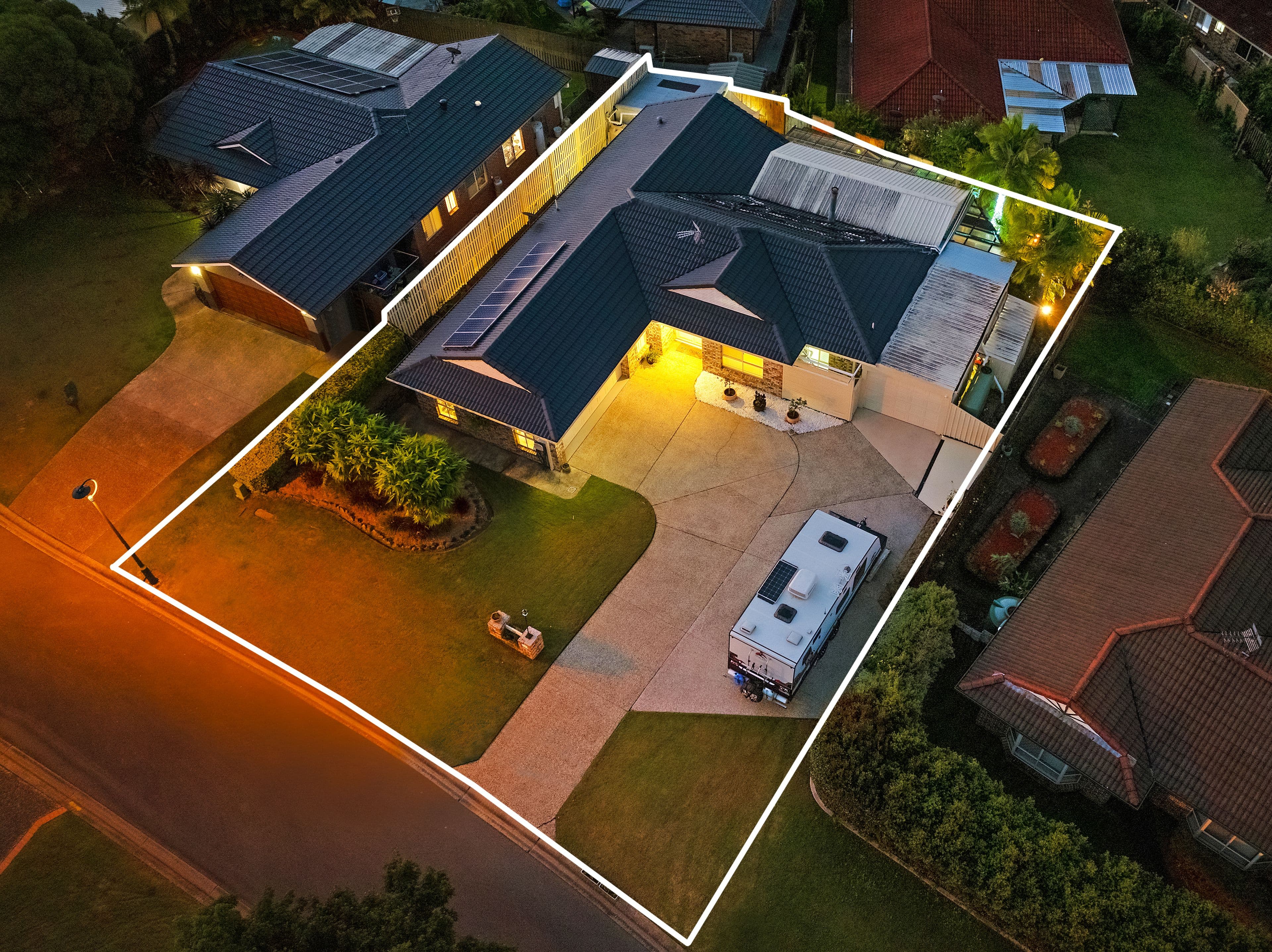 13 Mapia Rise, Pacific Pines QLD 4211, Pacific Pines - Thumbnail 4