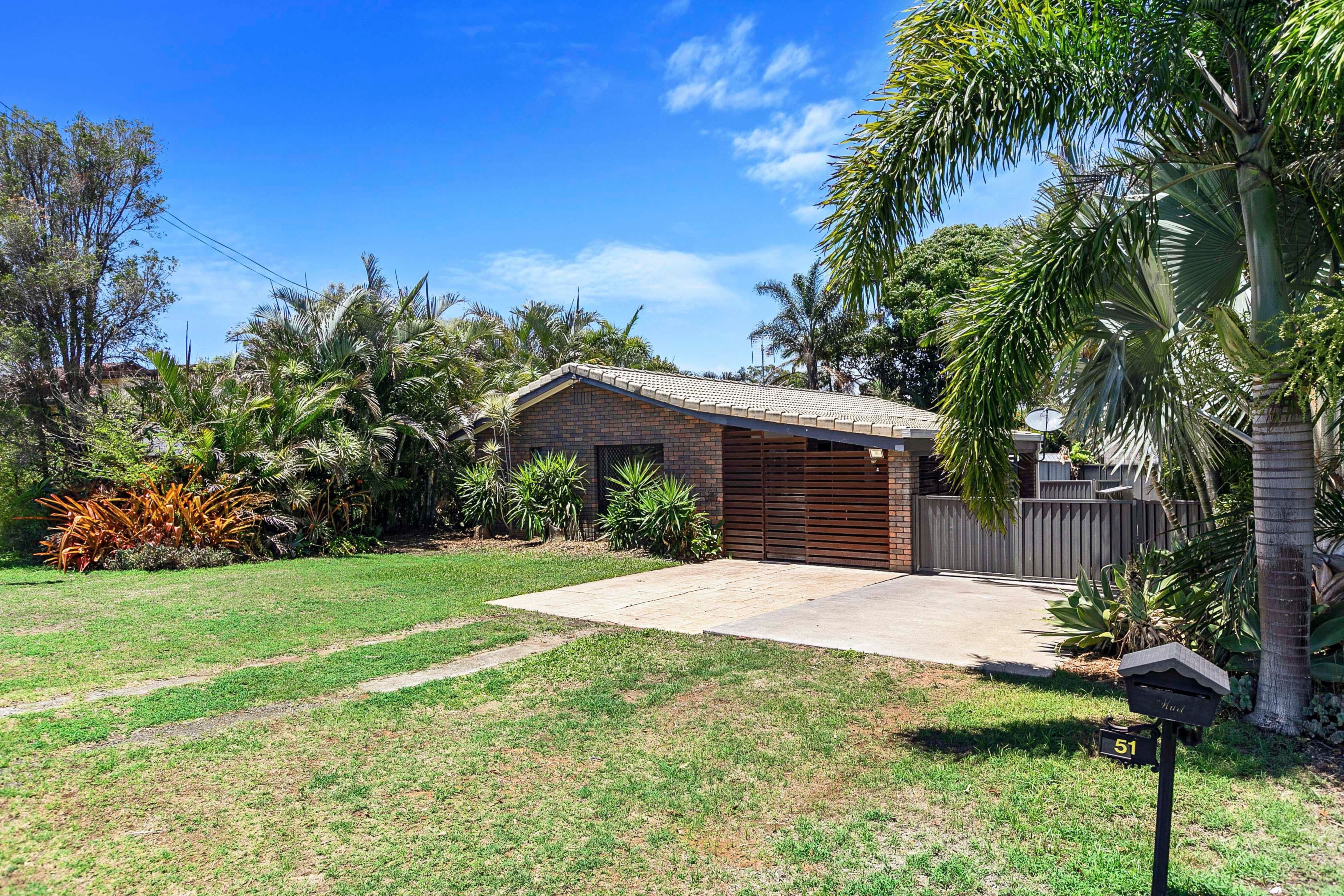 51 Corfield Street, Point Vernon QLD 4655, Point Vernon - Thumbnail 2