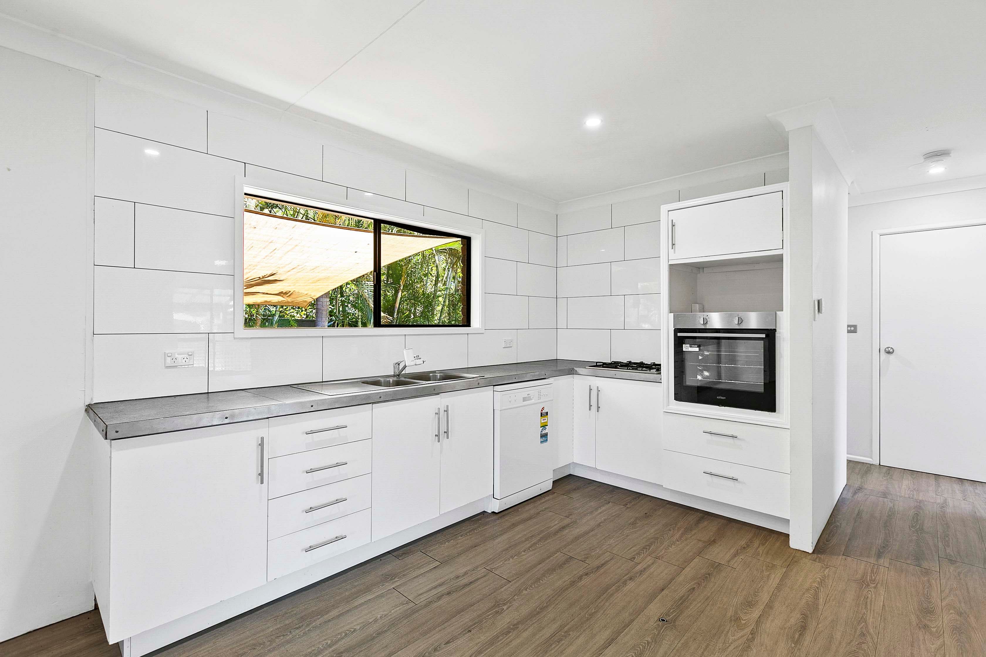 51 Corfield Street, Point Vernon QLD 4655, Point Vernon - Thumbnail 5