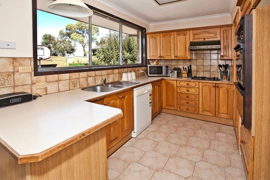 12 Andelana Avenue, WHEELERS HILL VIC 3150, Wheelers Hill - Thumbnail 2