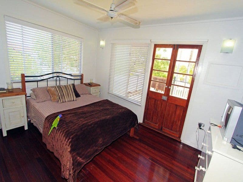 8 Poplar Street, COOEE BAY QLD 4703, Cooee Bay - Thumbnail 6