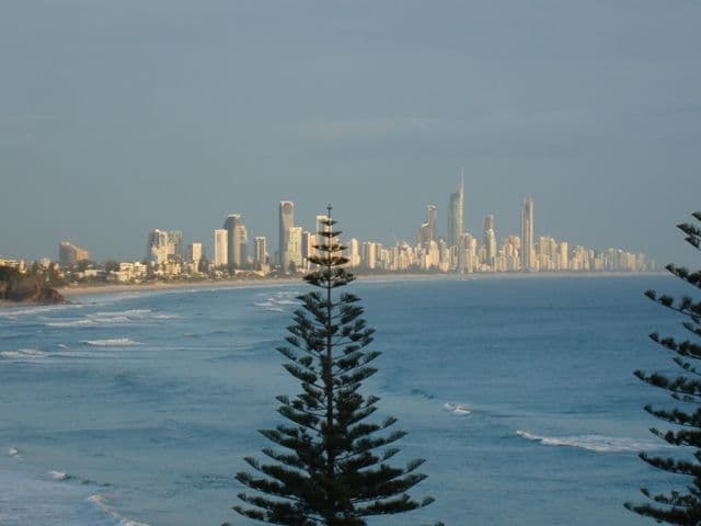 45 Hayle Street, BURLEIGH HEADS QLD 4220, Burleigh Heads - Thumbnail 2