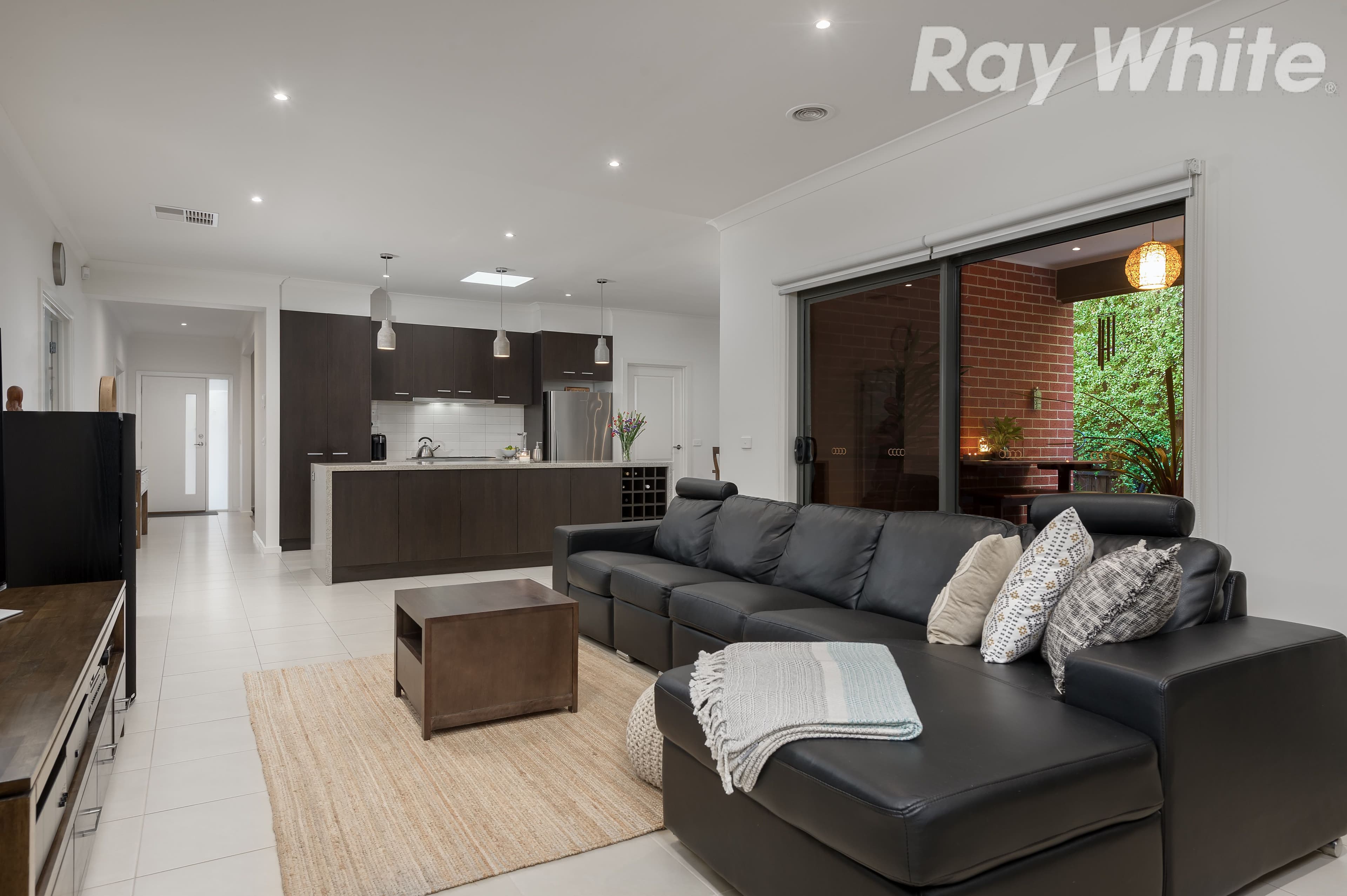 6 Sargood Drive, South Morang VIC 3752, South Morang - Thumbnail 3