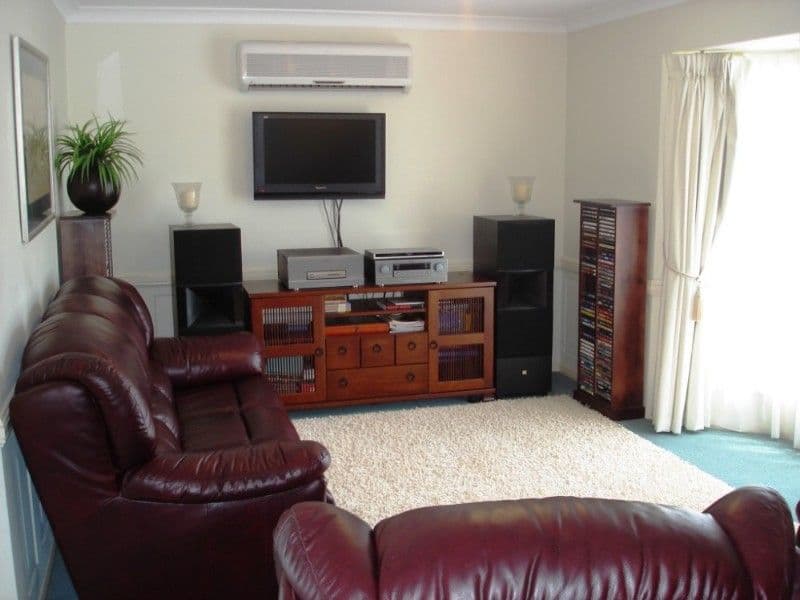 2 Guy Lane, OXENFORD QLD 4210, Oxenford - Thumbnail 2