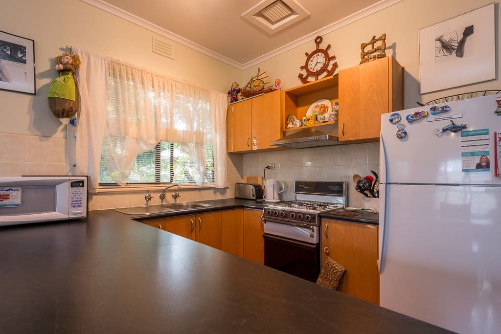 11 Capel Avenue, Capel Sound VIC 3940, Capel Sound - Thumbnail 4