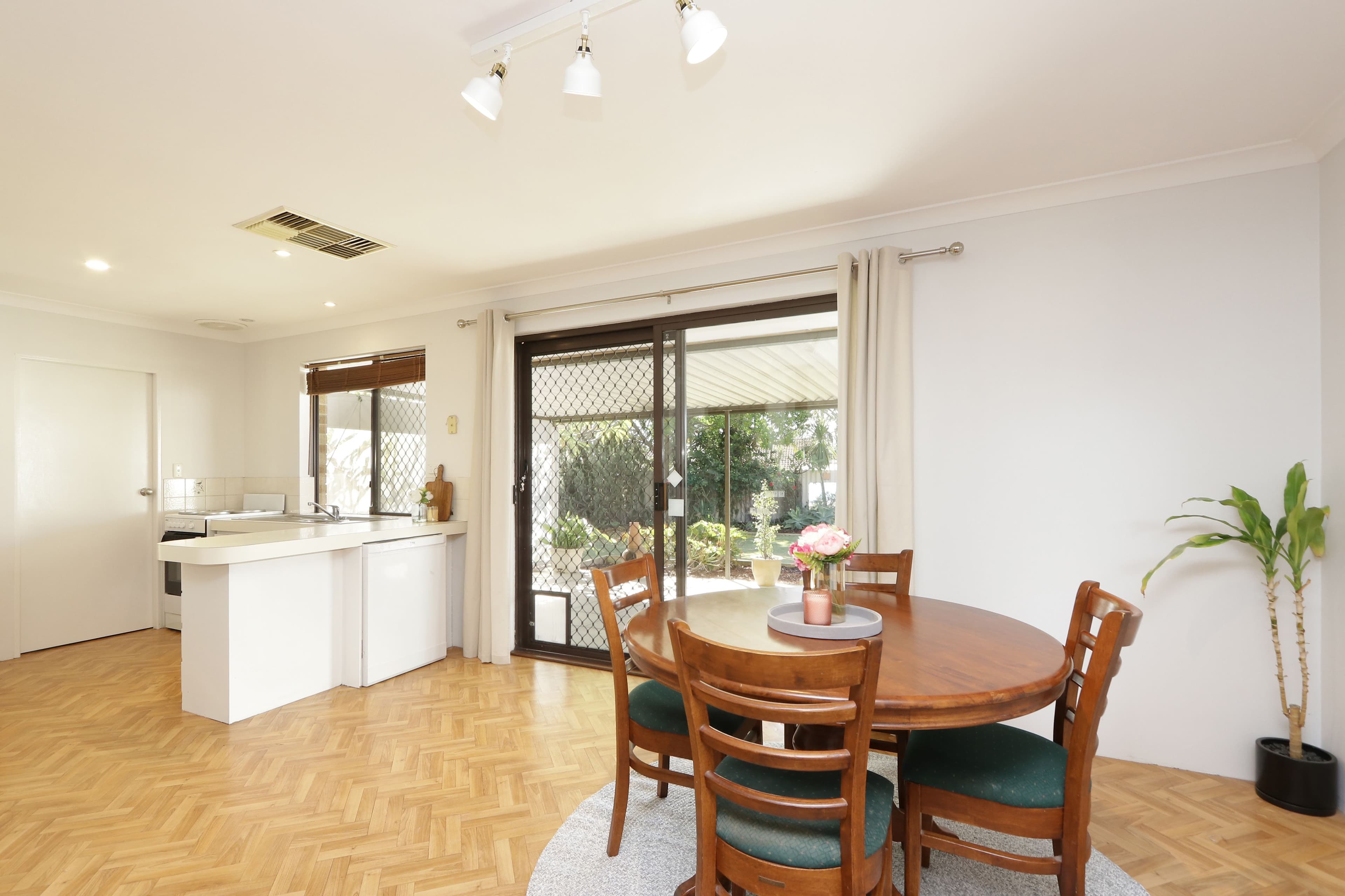 6 Caird Place, Parkwood WA 6147, Parkwood - Thumbnail 7