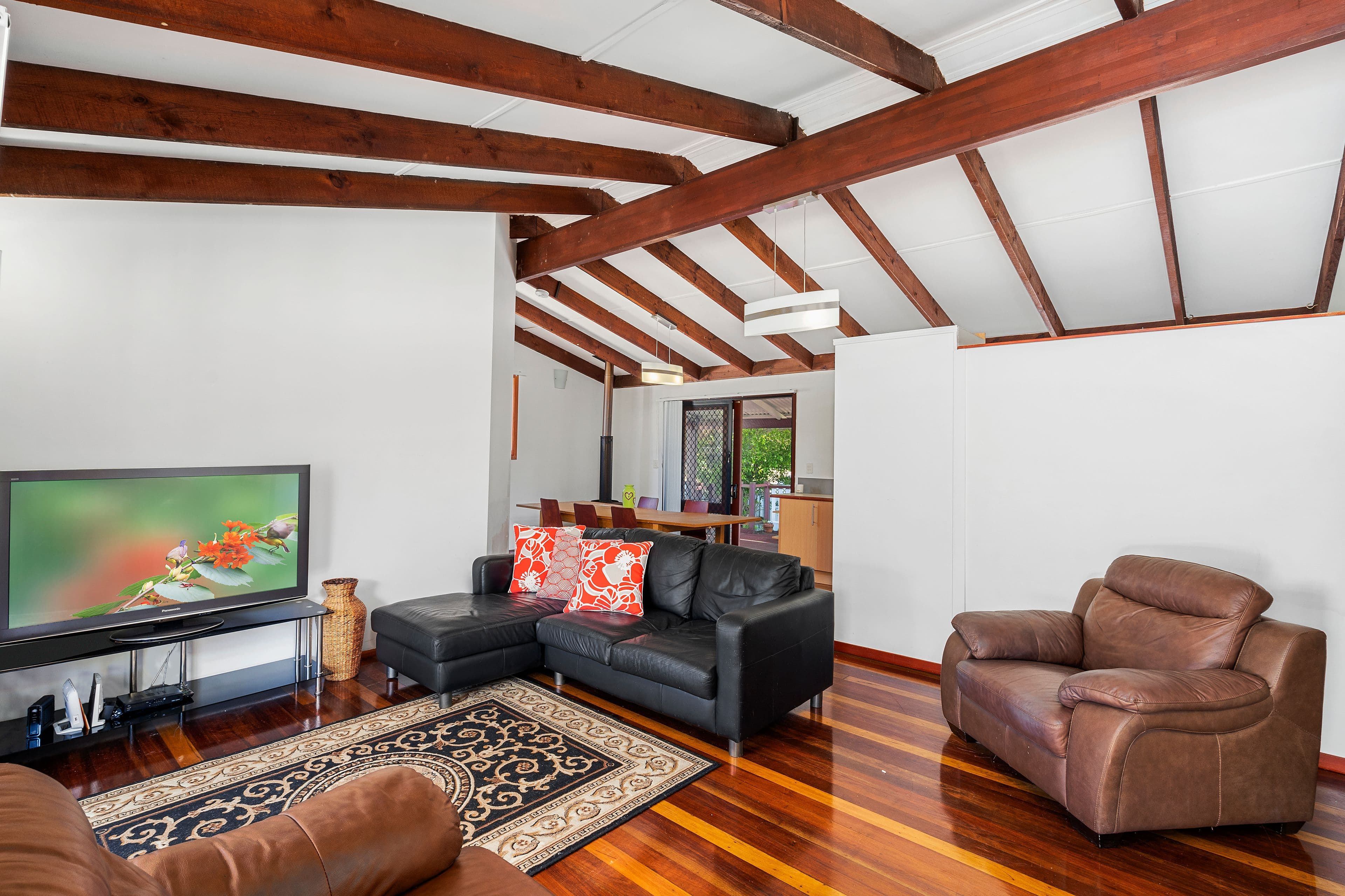 39 Warana Avenue, Southport QLD 4215, Southport - Thumbnail 4
