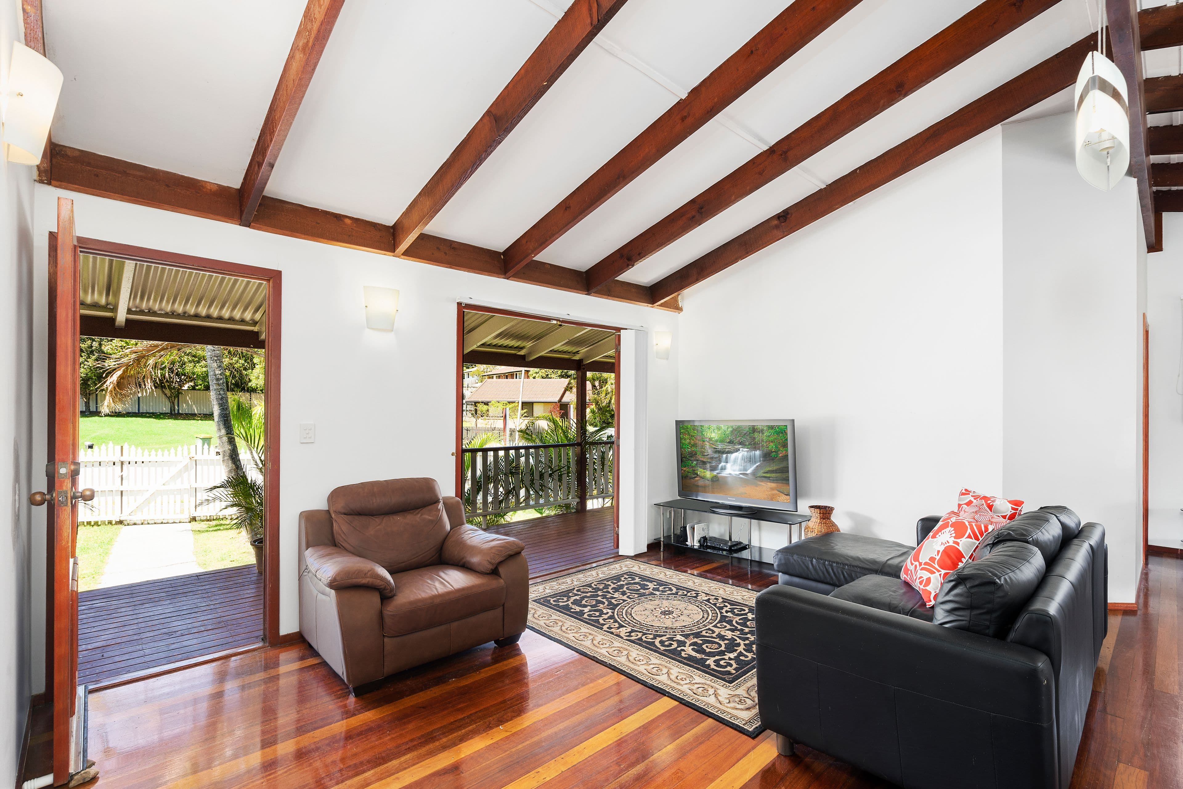 39 Warana Avenue, Southport QLD 4215, Southport - Thumbnail 5