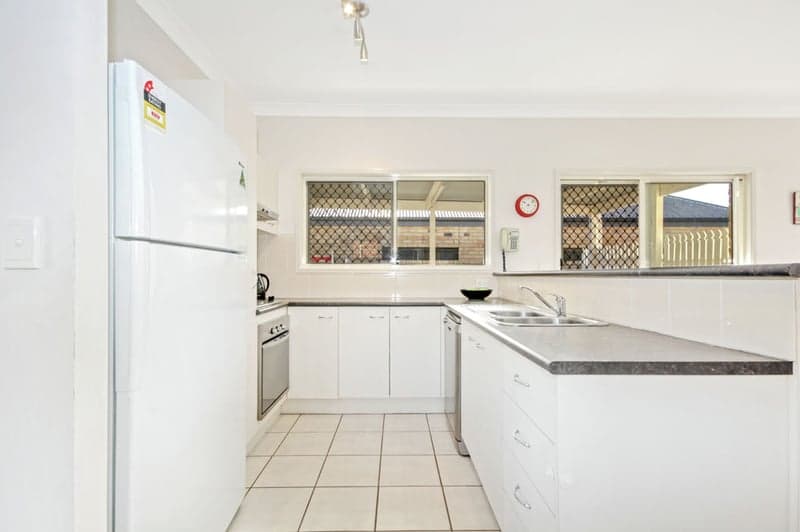 42 Bounty Street, Springfield Lakes - Thumbnail 4