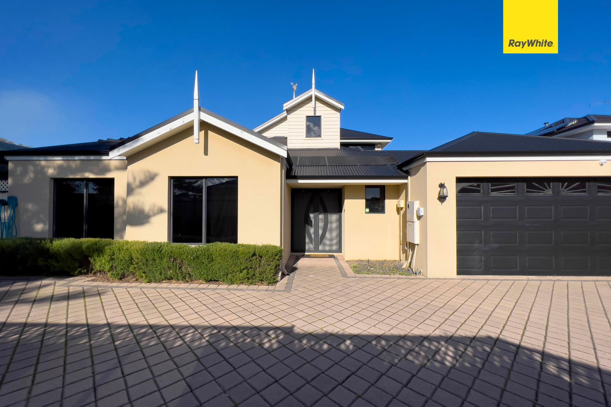 378 Kew Street, Cloverdale WA 6105, Cloverdale - Thumbnail 2