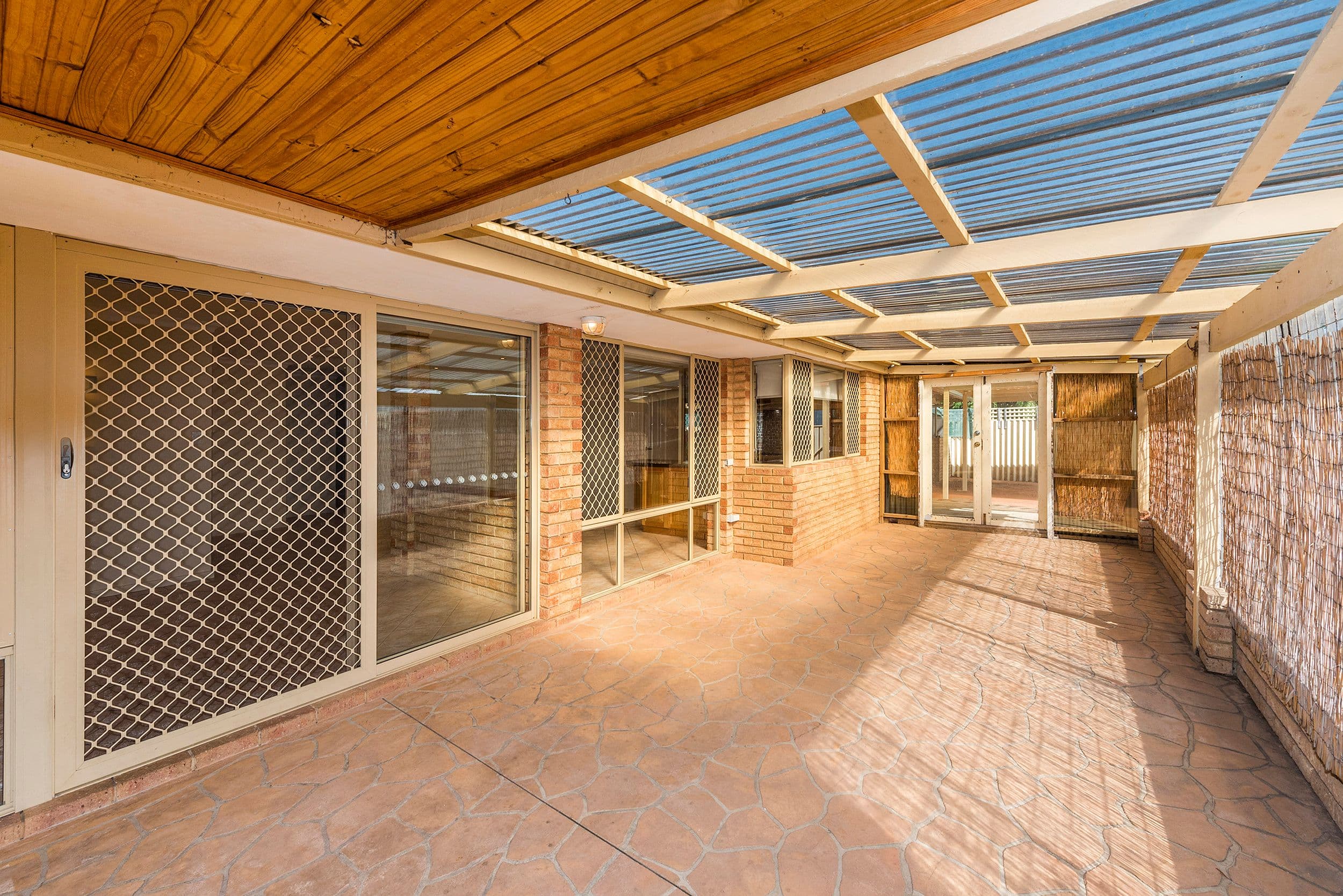 30 Ludlow Way, Warnbro WA 6169, Warnbro - Thumbnail 3