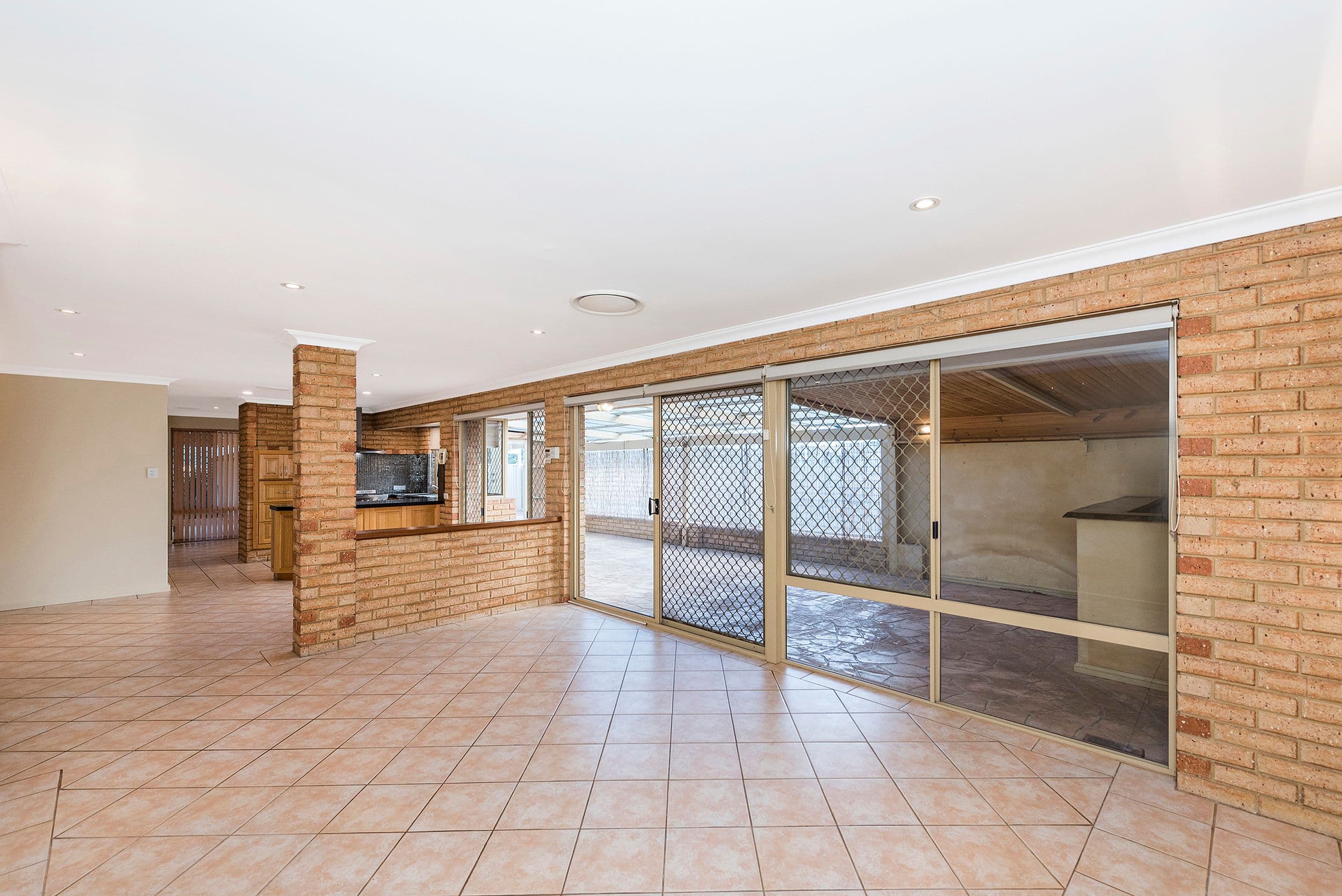 30 Ludlow Way, Warnbro WA 6169, Warnbro - Thumbnail 7
