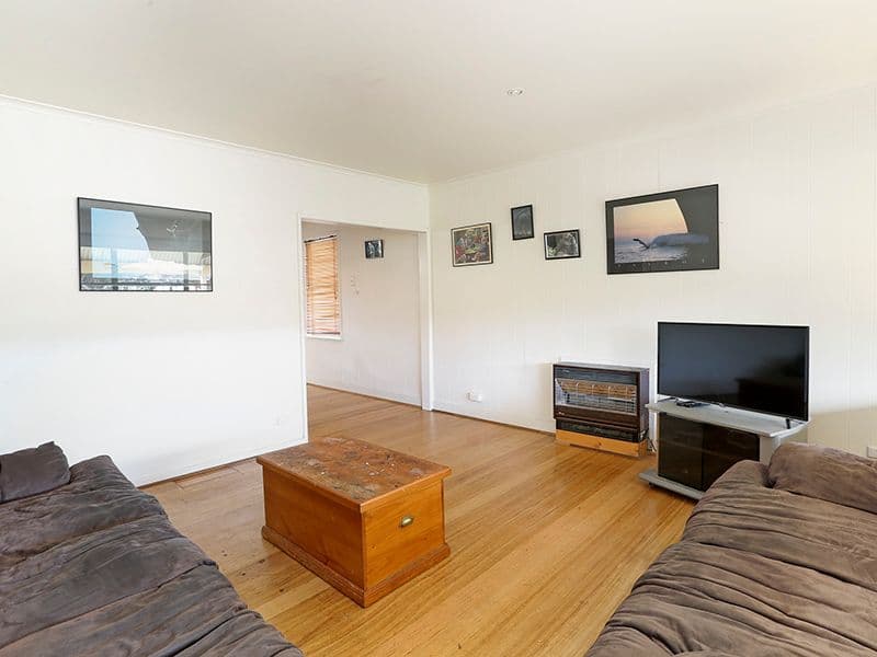 27 Hitchcock Street, Breakwater VIC 3219, Breakwater - Thumbnail 3