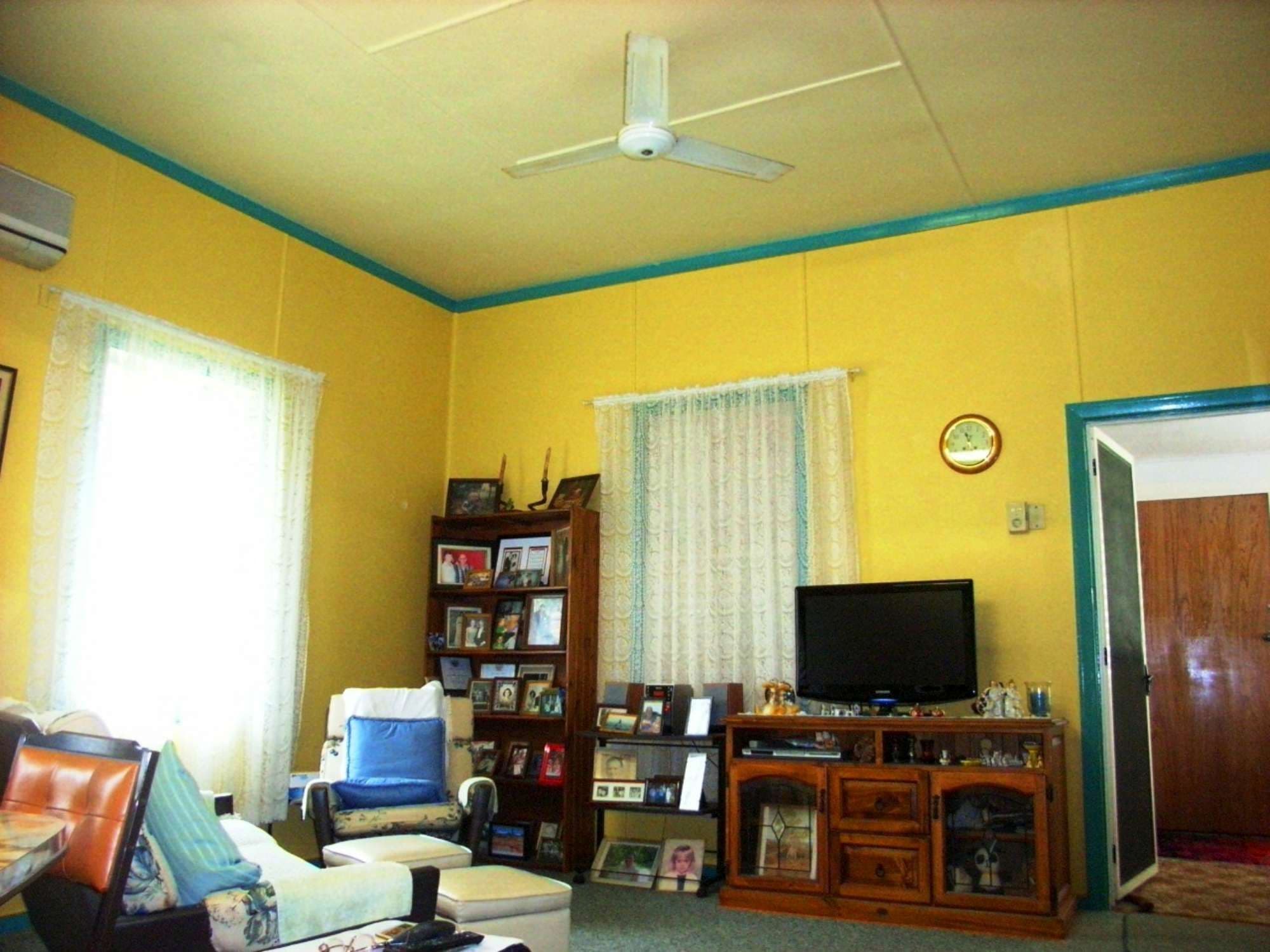 12 Townsville Street, WEST END QLD 4810, West End - Thumbnail 5