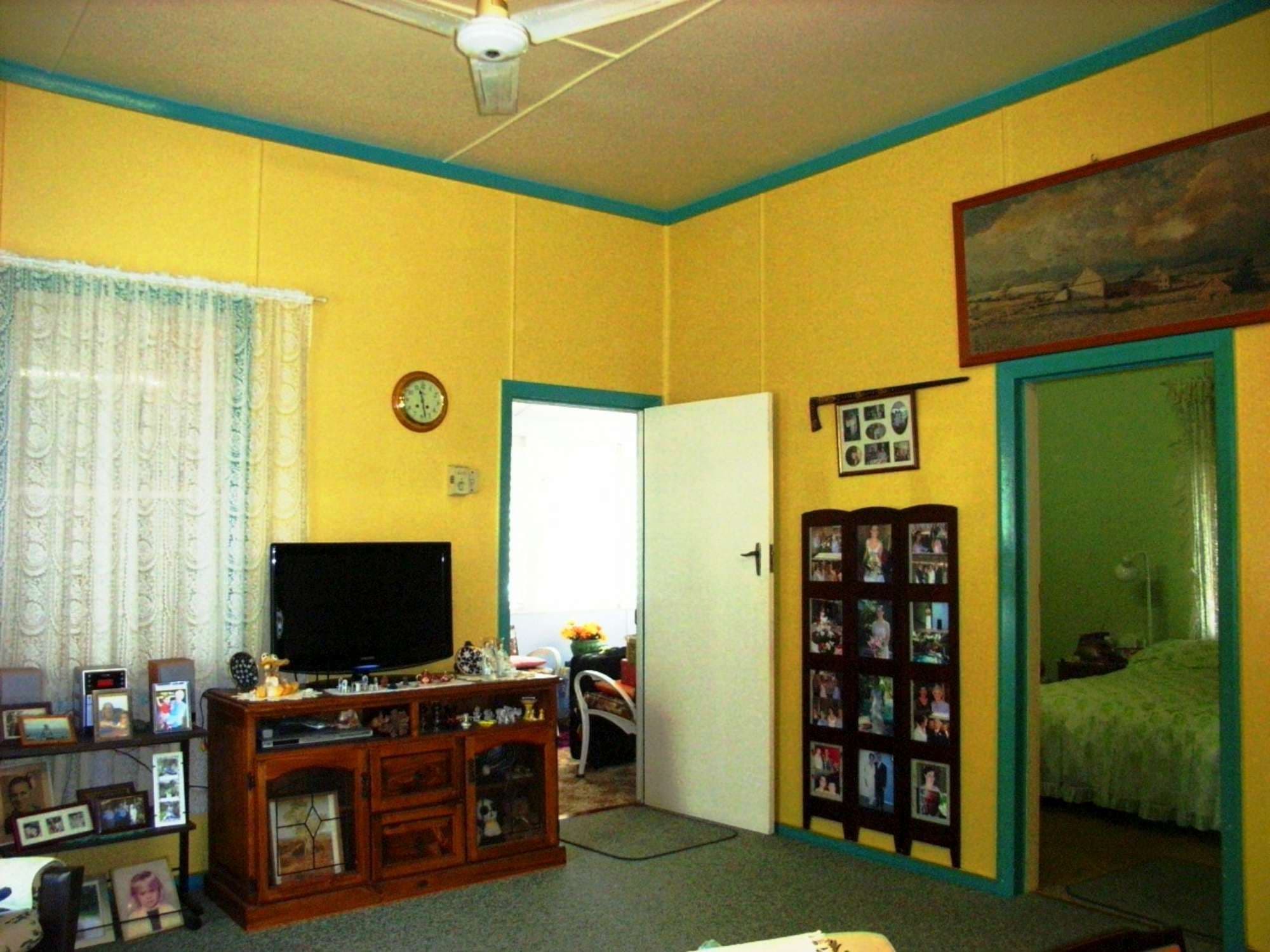12 Townsville Street, WEST END QLD 4810, West End - Thumbnail 6