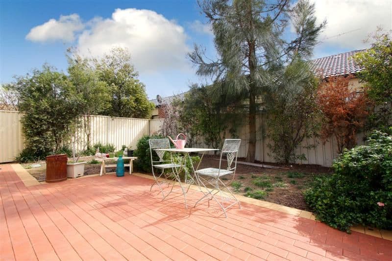 35 Blakeville Drive, CAROLINE SPRINGS VIC 3023, Caroline Springs - Thumbnail 8
